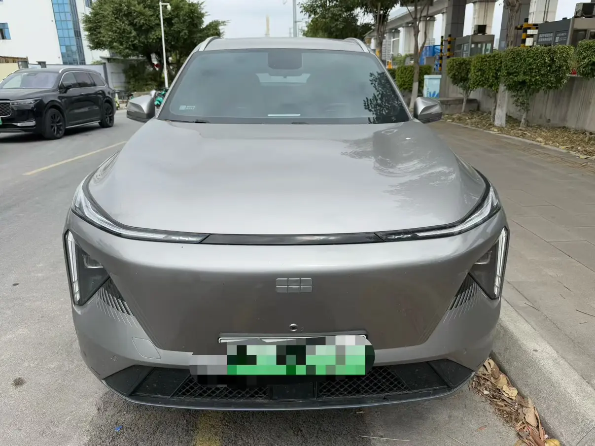 Geely Galaxy L7  из Китая