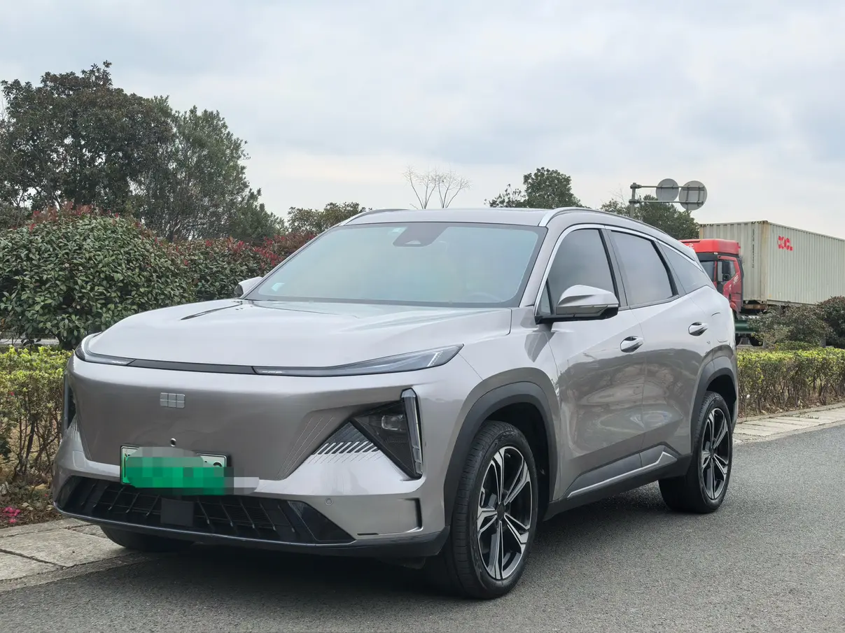 Geely Galaxy L7  из Китая