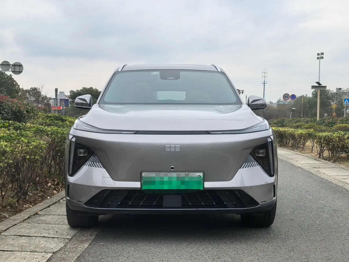 Geely Galaxy L7  из Китая