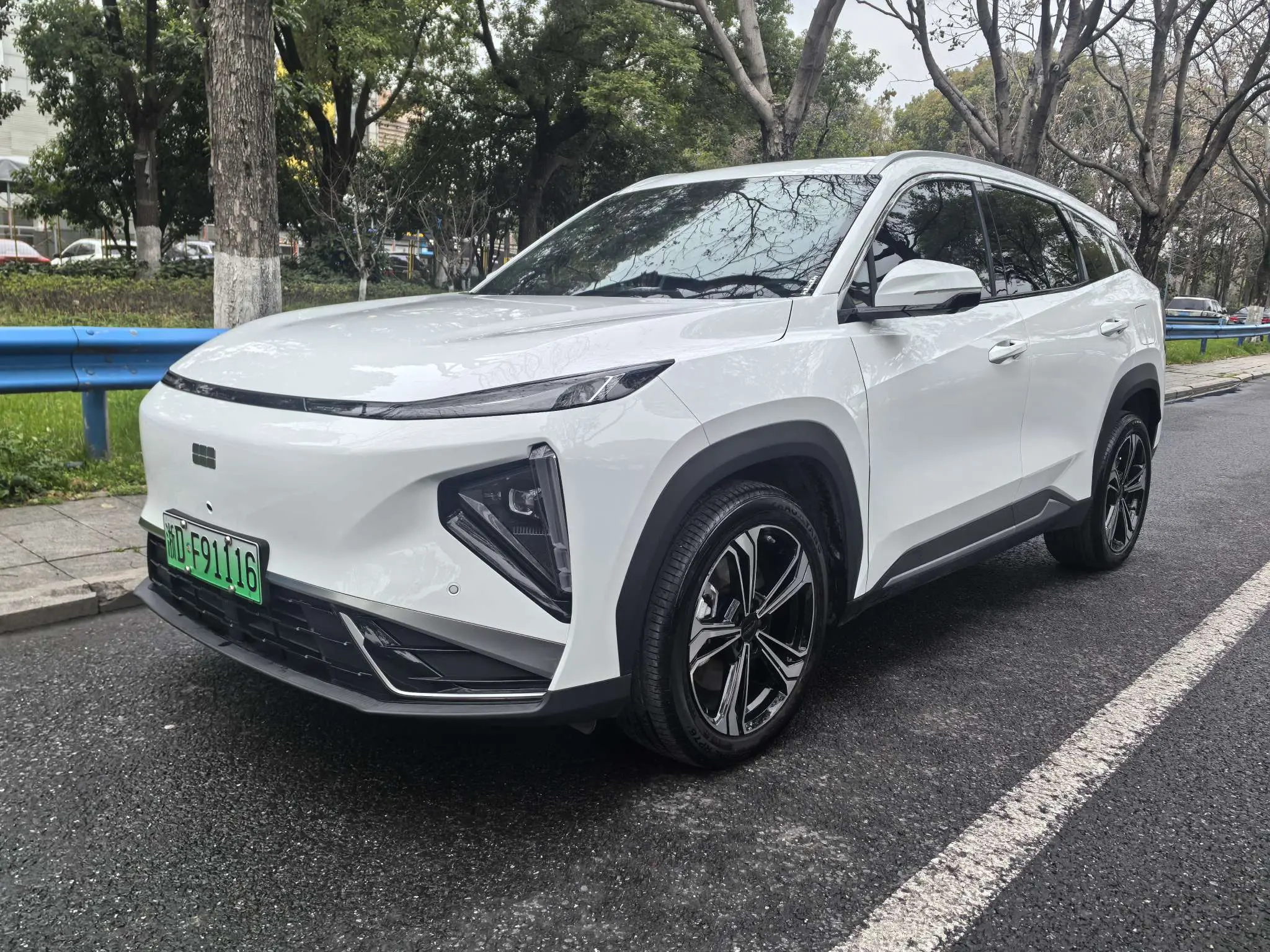 Geely Galaxy L7  из Китая