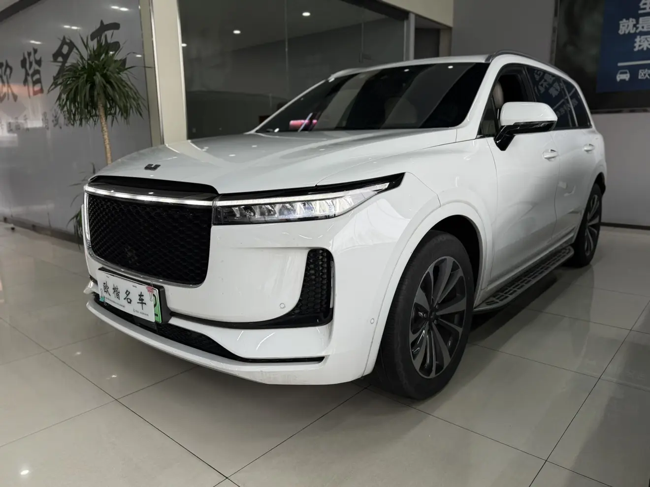 Li ONE (Ideal ONE)  из Китая