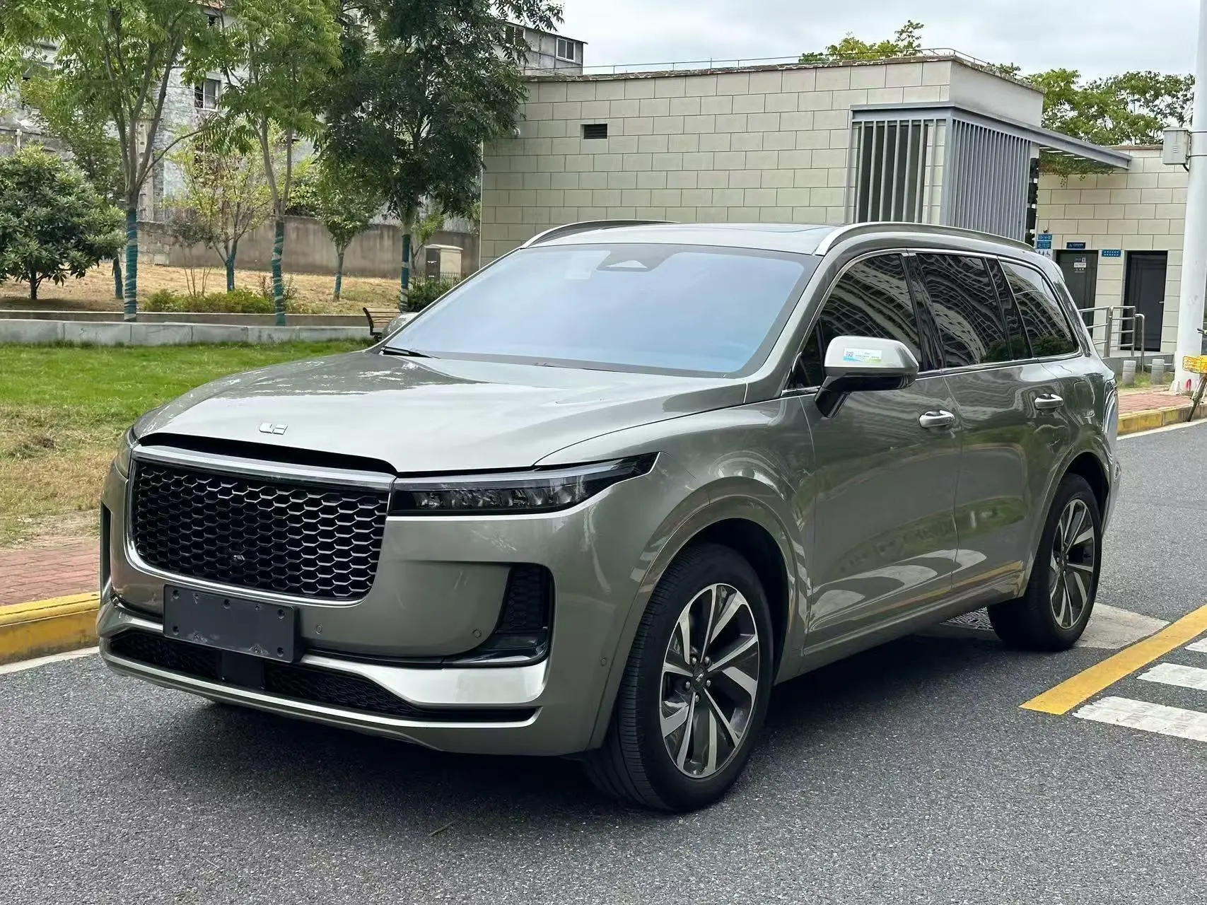 Li ONE (Ideal ONE)  из Китая