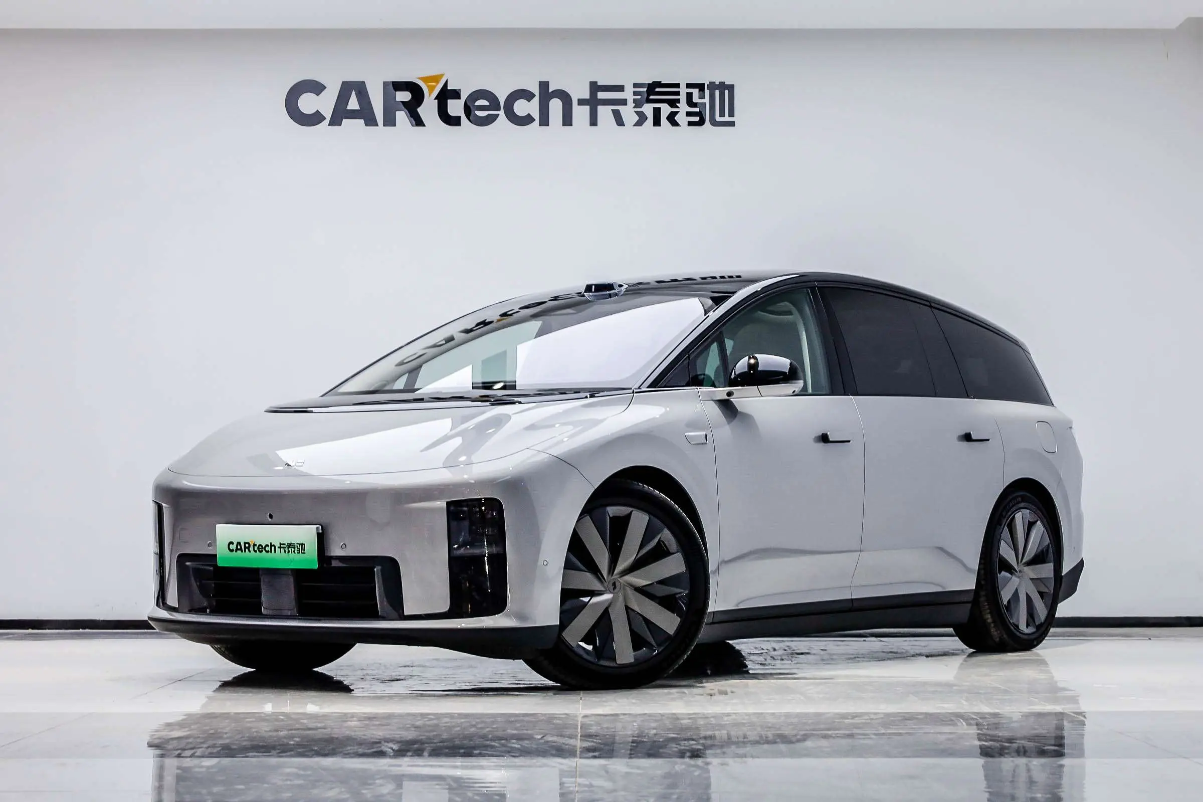 Li Ideal i8  из Китая