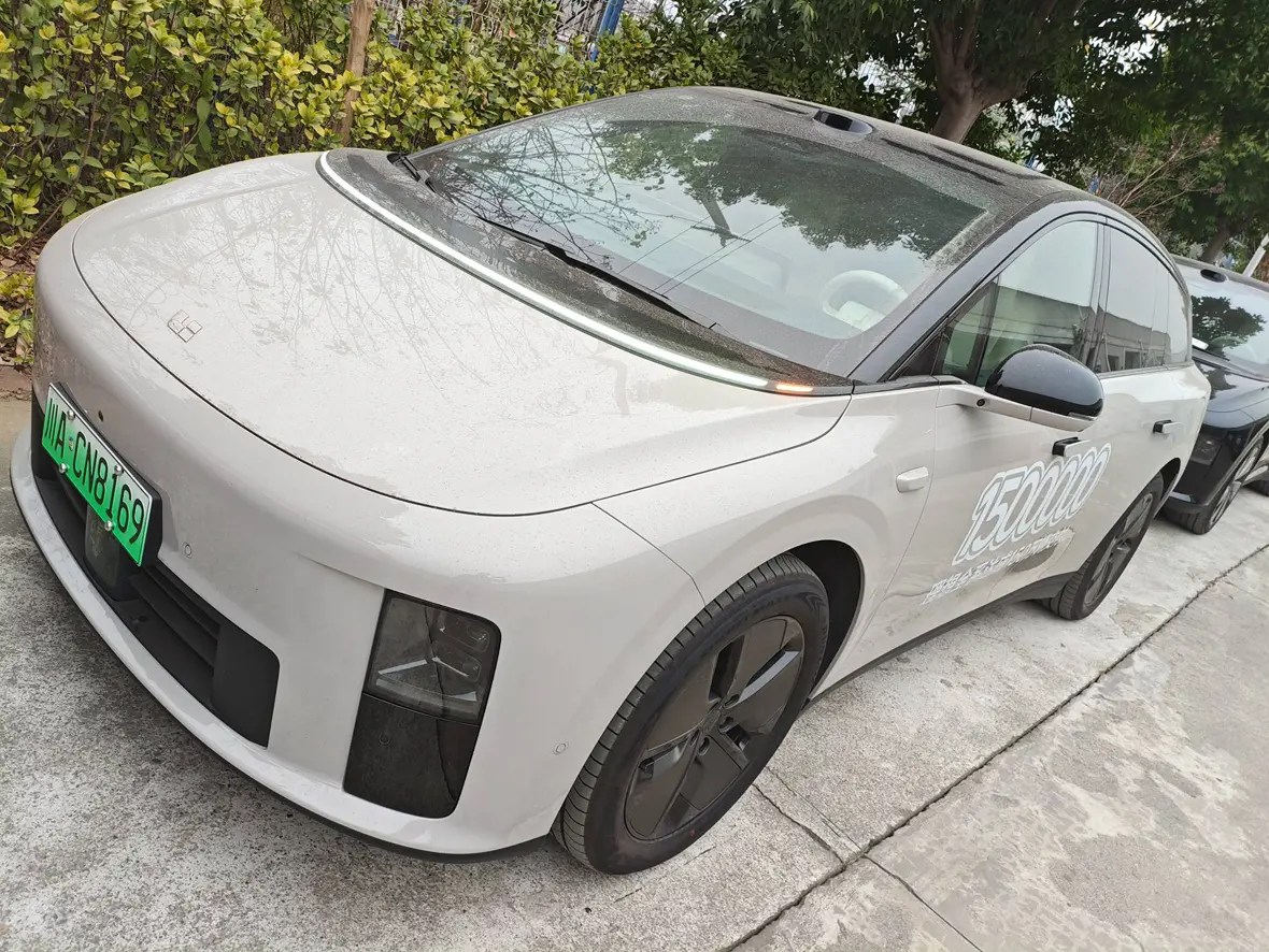 Li Ideal i6  из Китая