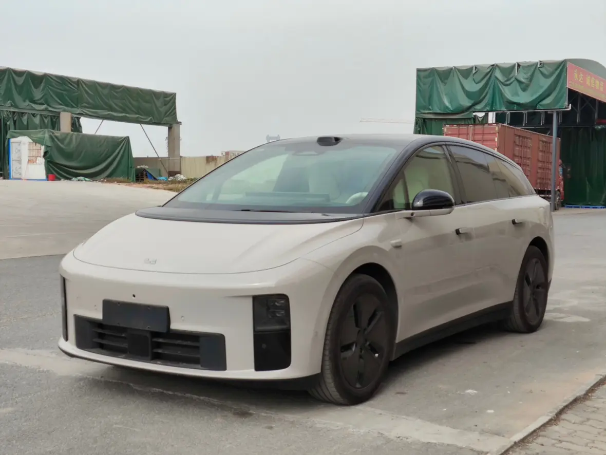 Li Ideal i6  из Китая