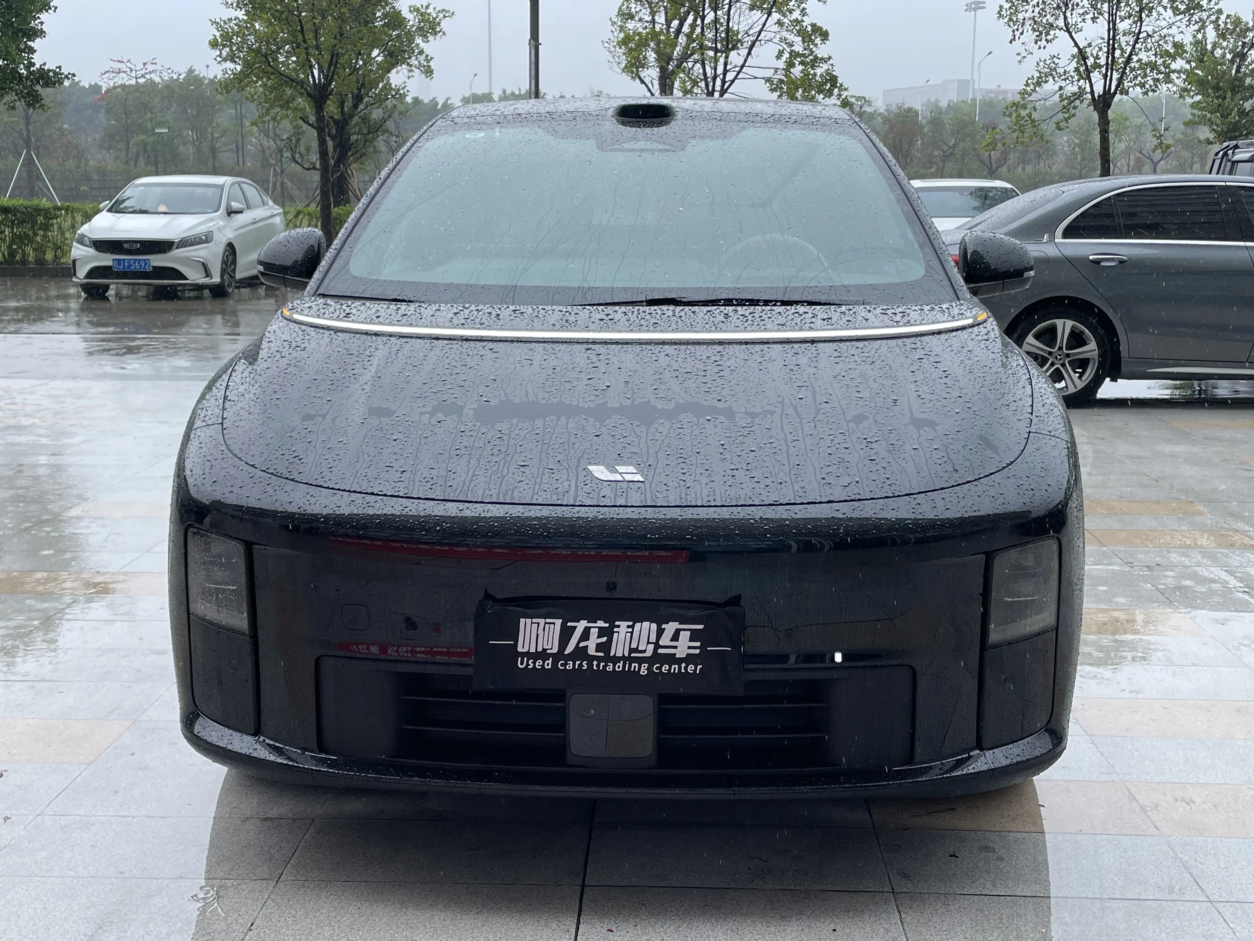 Li Ideal i6  из Китая