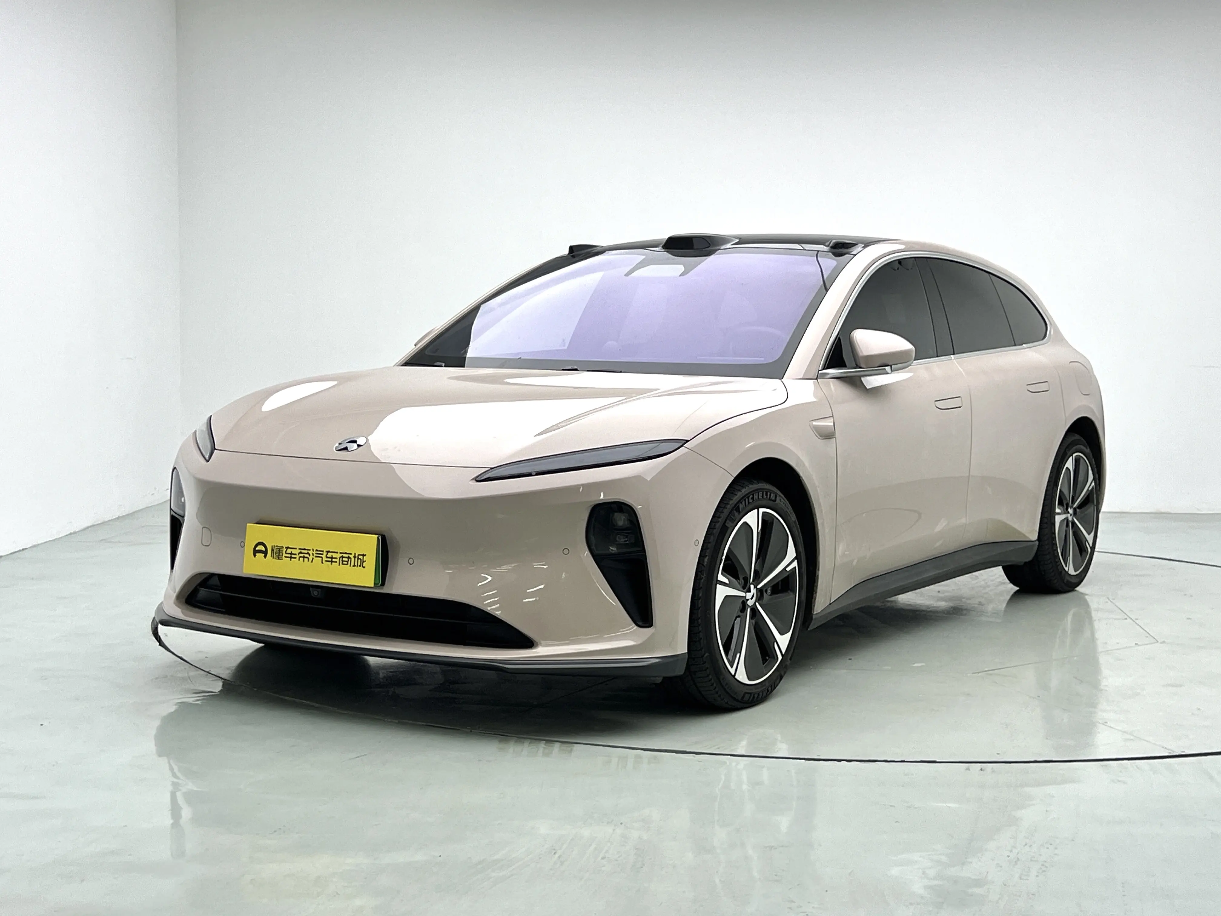 NIO ET5T  из Китая