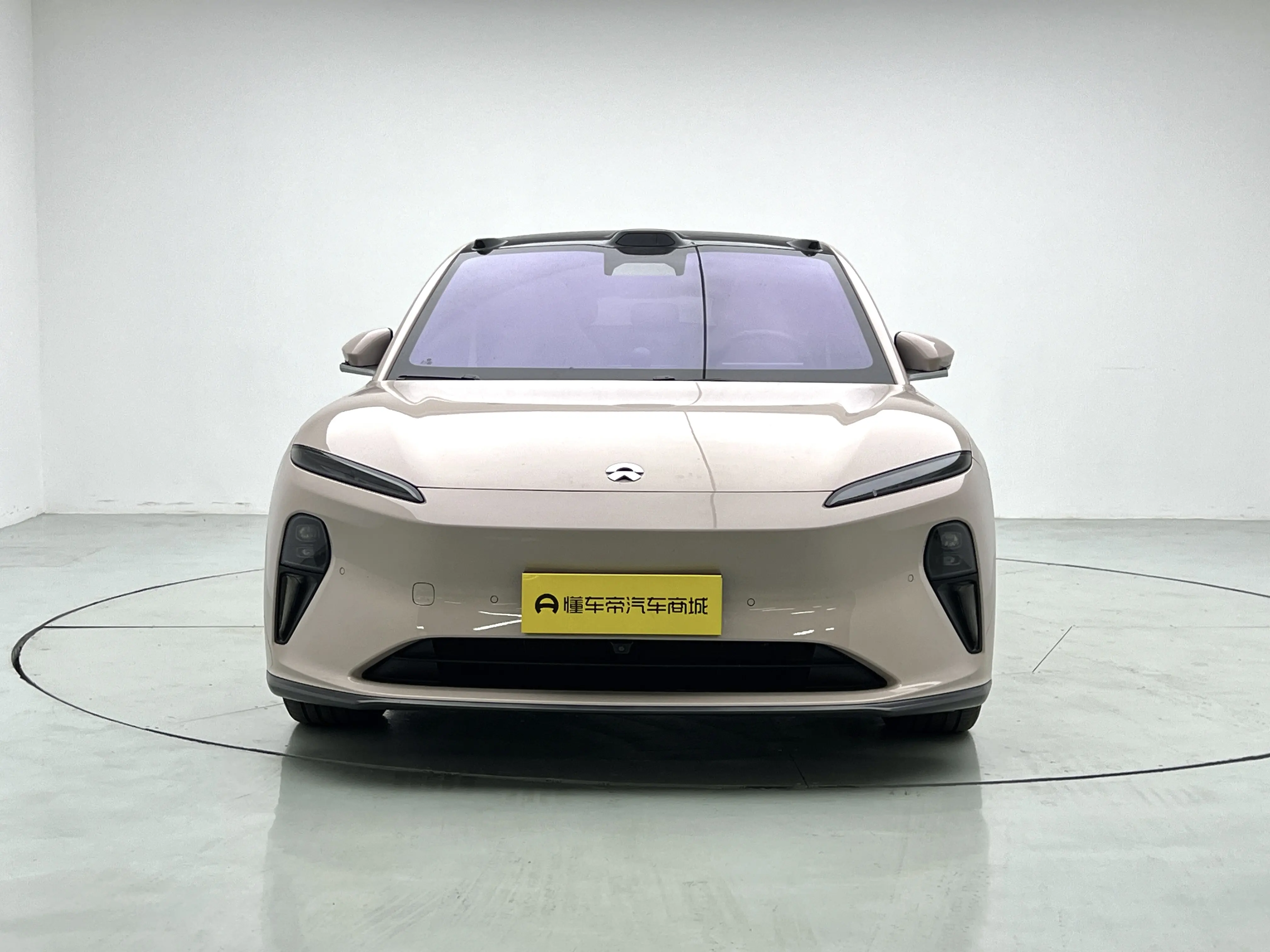 NIO ET5T  из Китая