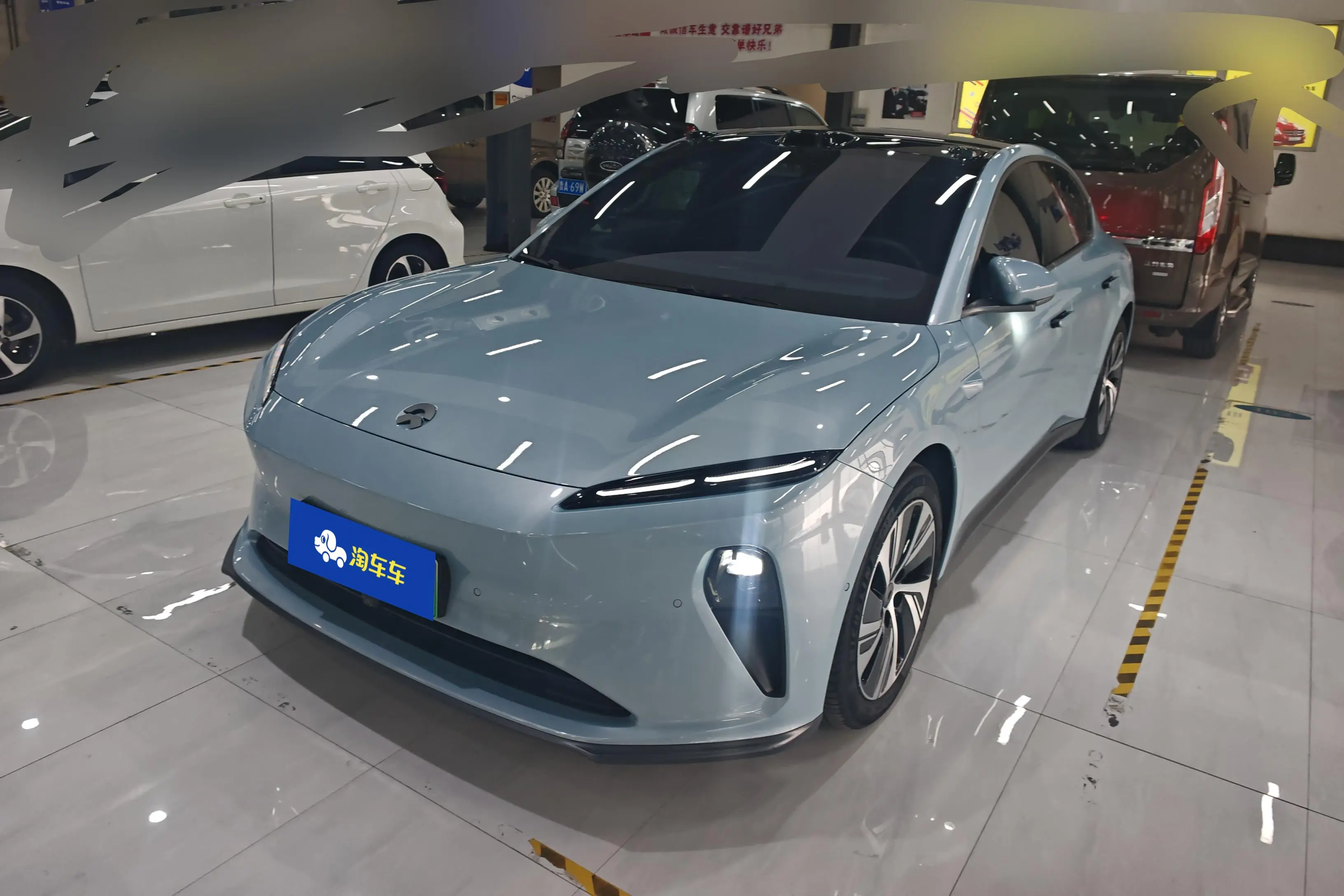 NIO ET5  из Китая