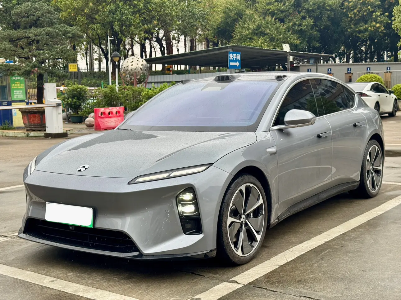 NIO ET5  из Китая