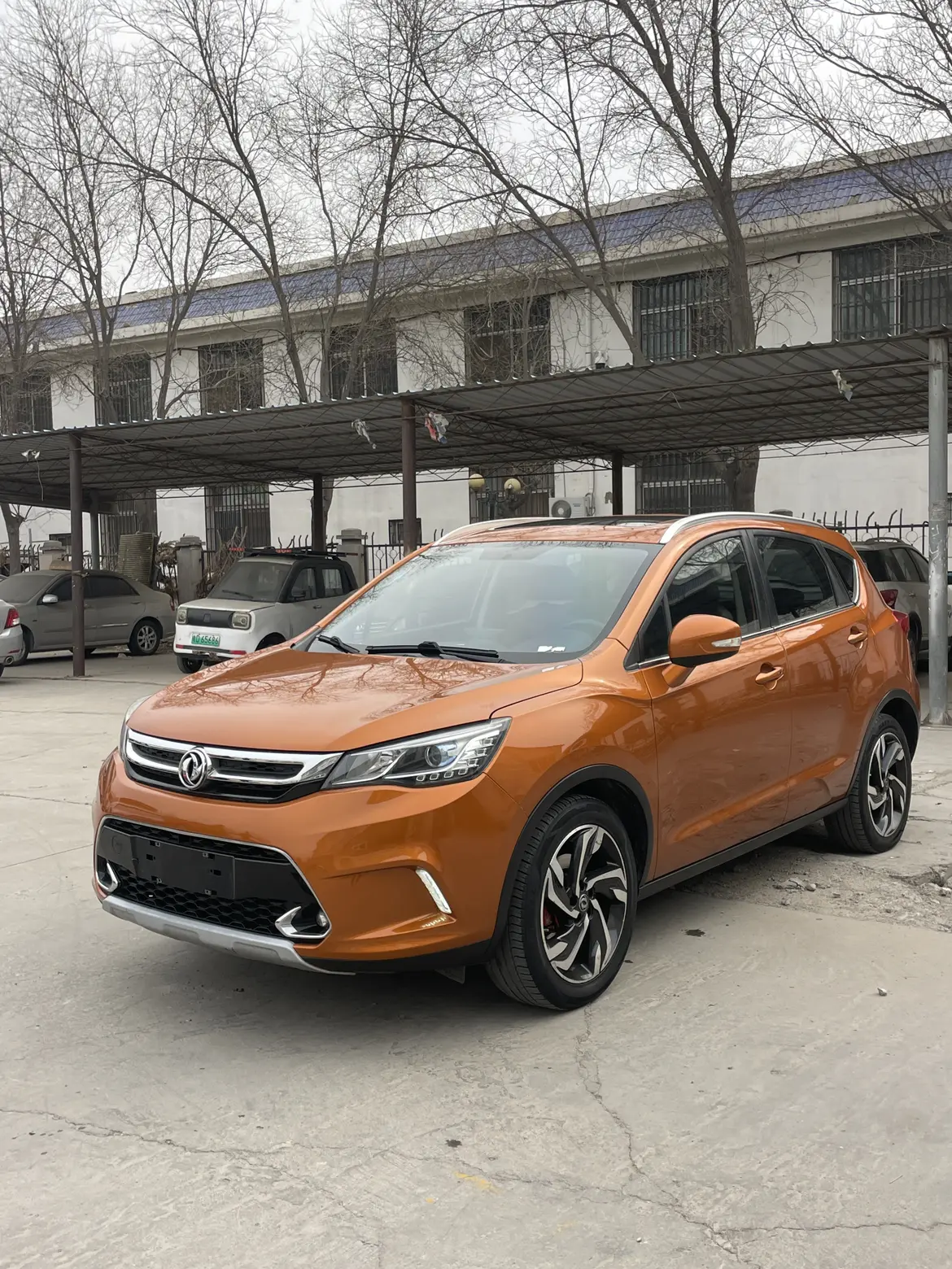 Dongfeng Fengshen AX5  из Китая