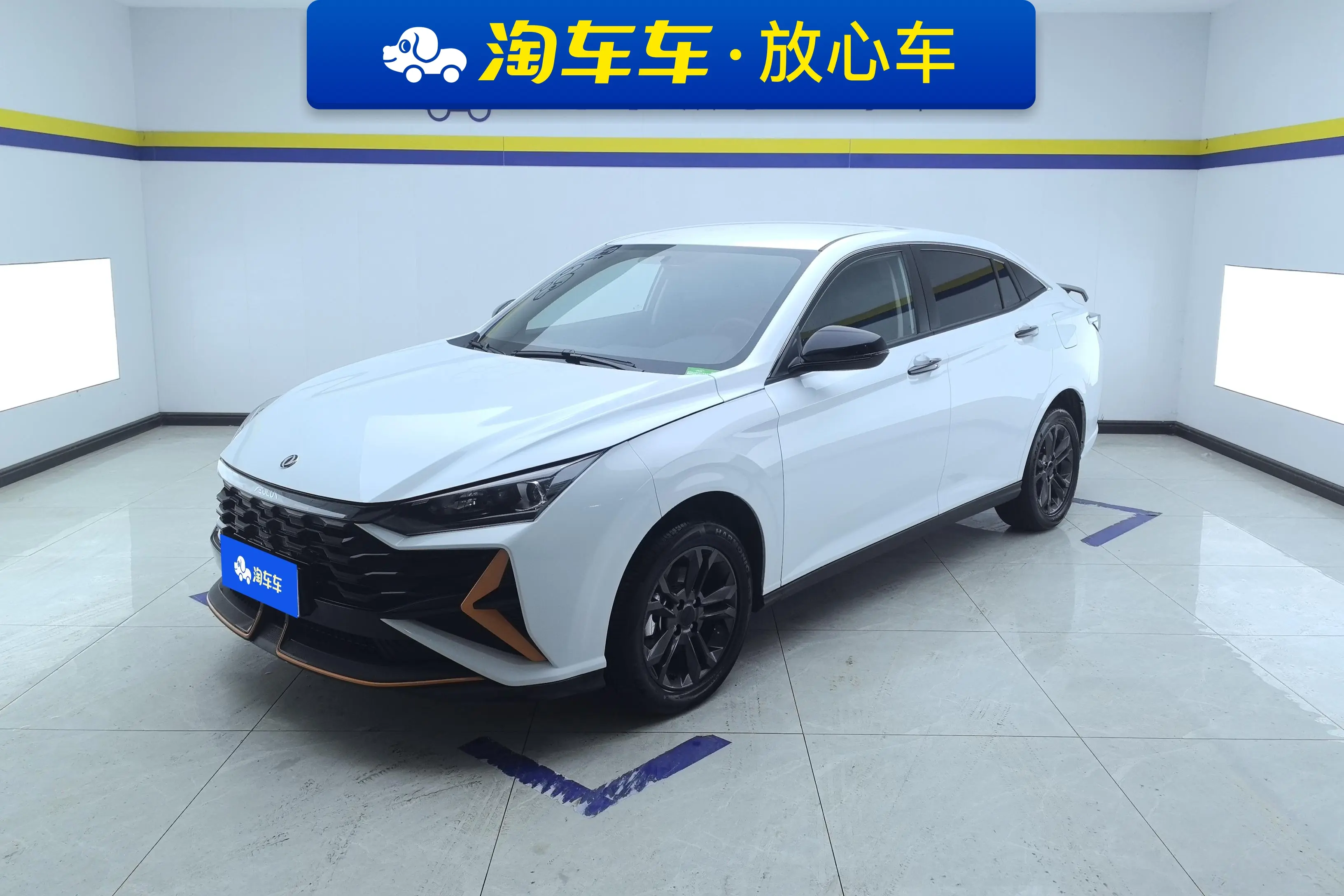 Dongfeng Yixuan  из Китая