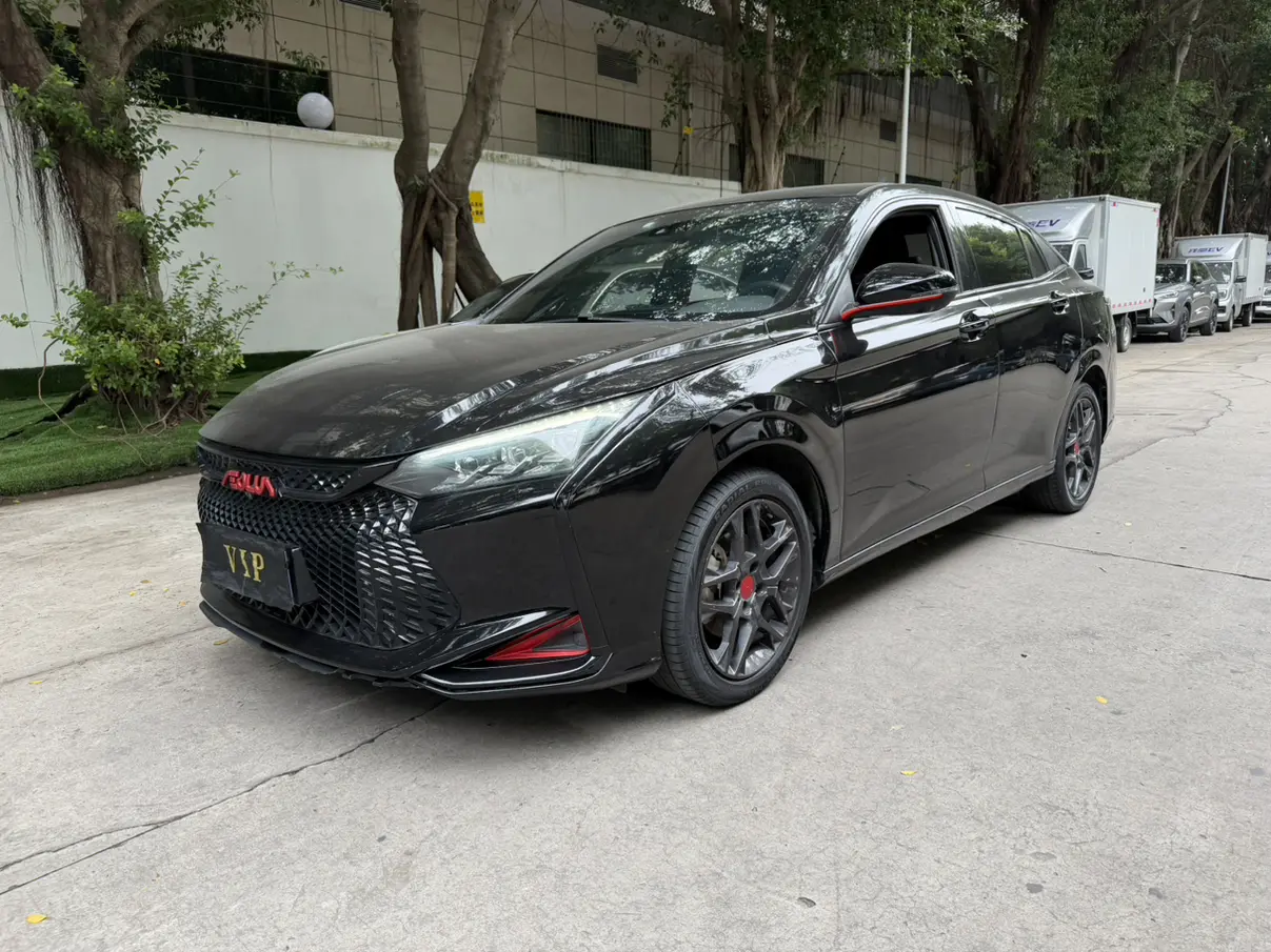 Dongfeng Yixuan  из Китая