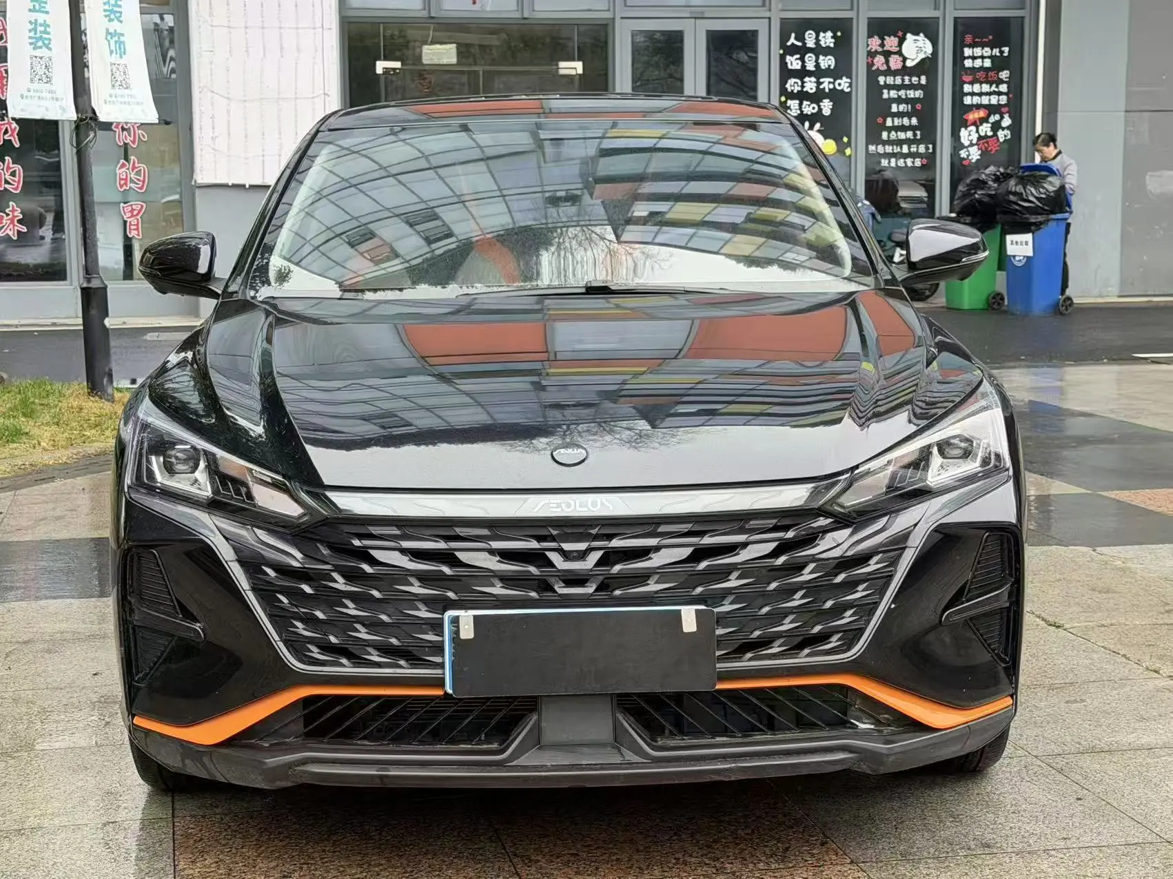 Dongfeng Yixuan  из Китая