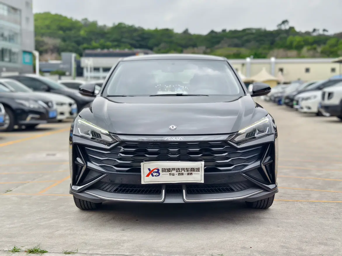 Dongfeng Yixuan  из Китая