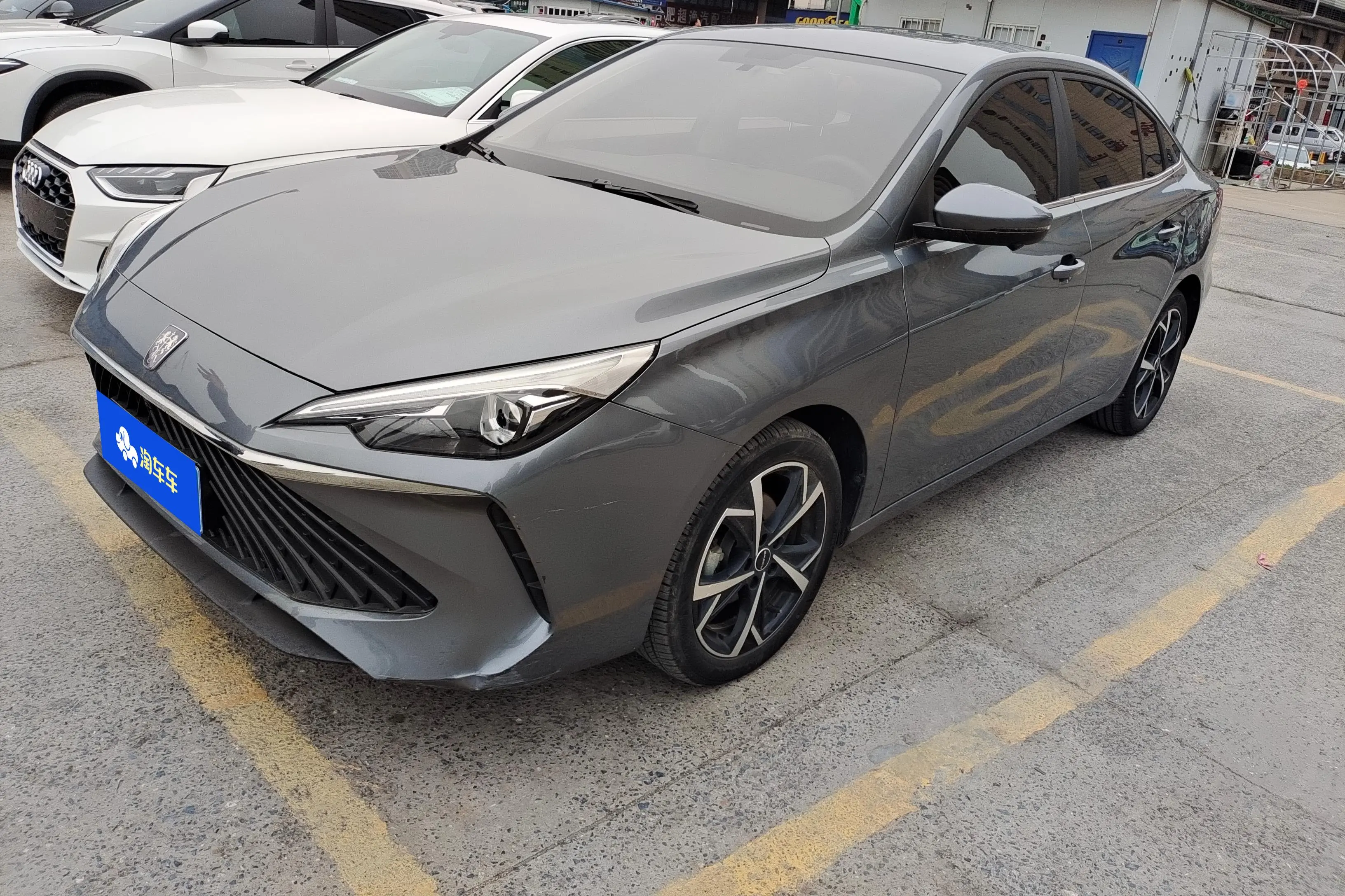 Roewe i5  из Китая