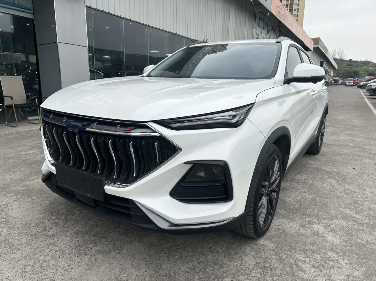 Oshan Changan Auchan X5