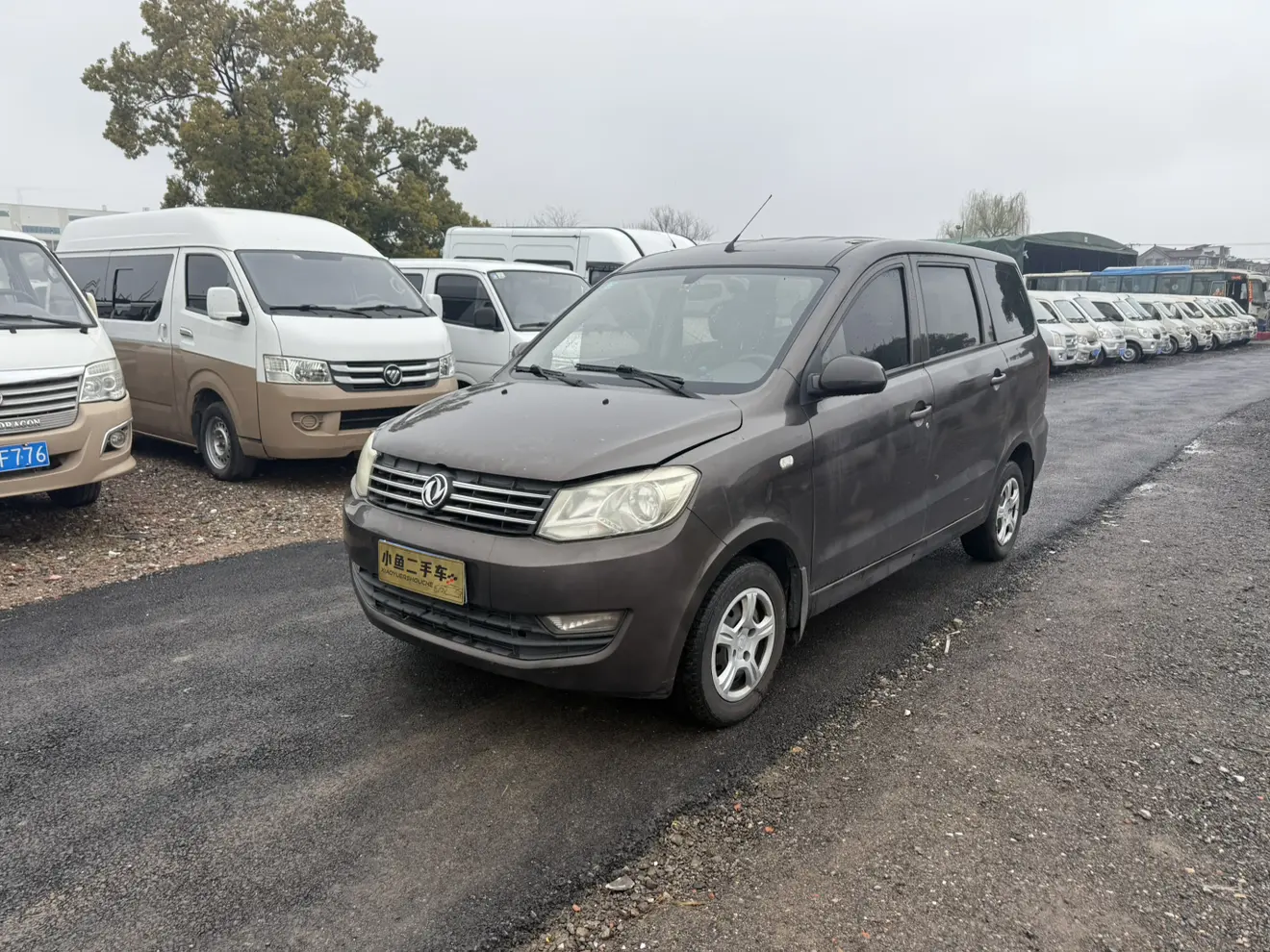 Dongfeng Fengon 330  из Китая