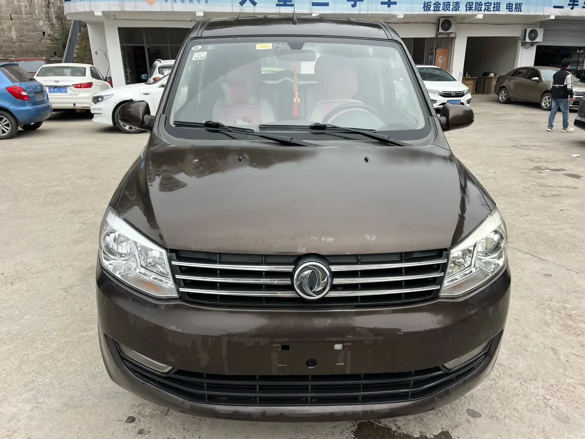 Dongfeng Fengon 330  из Китая
