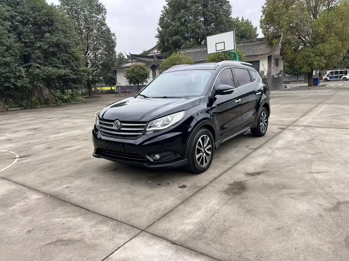 Dongfeng Fengon 580  из Китая