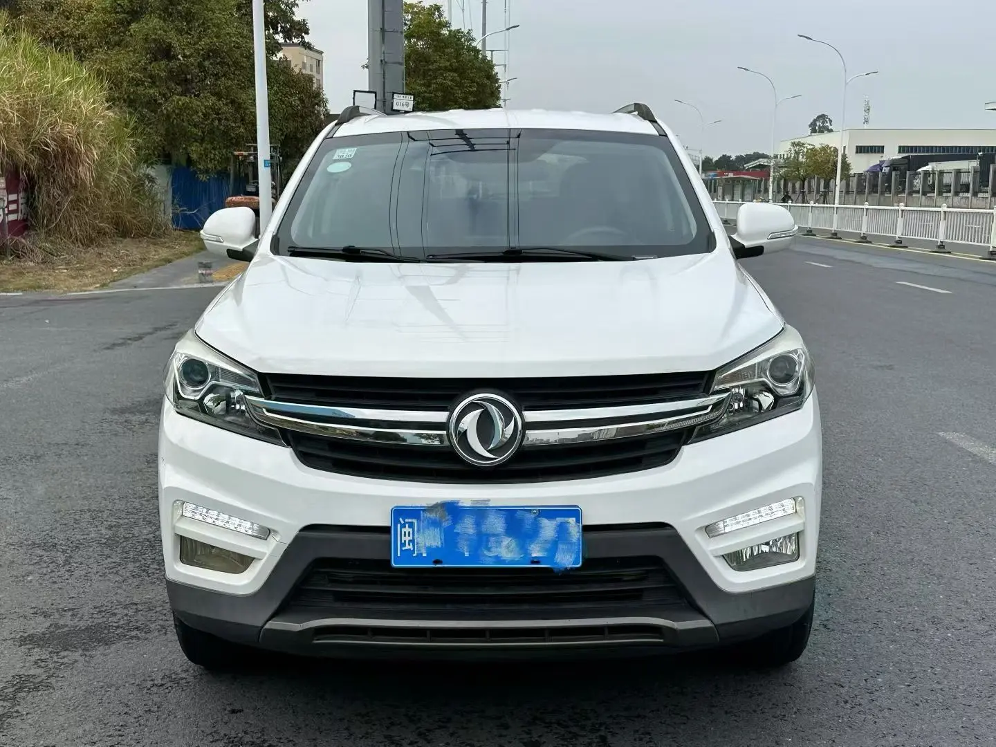 Dongfeng Scenery S560  из Китая