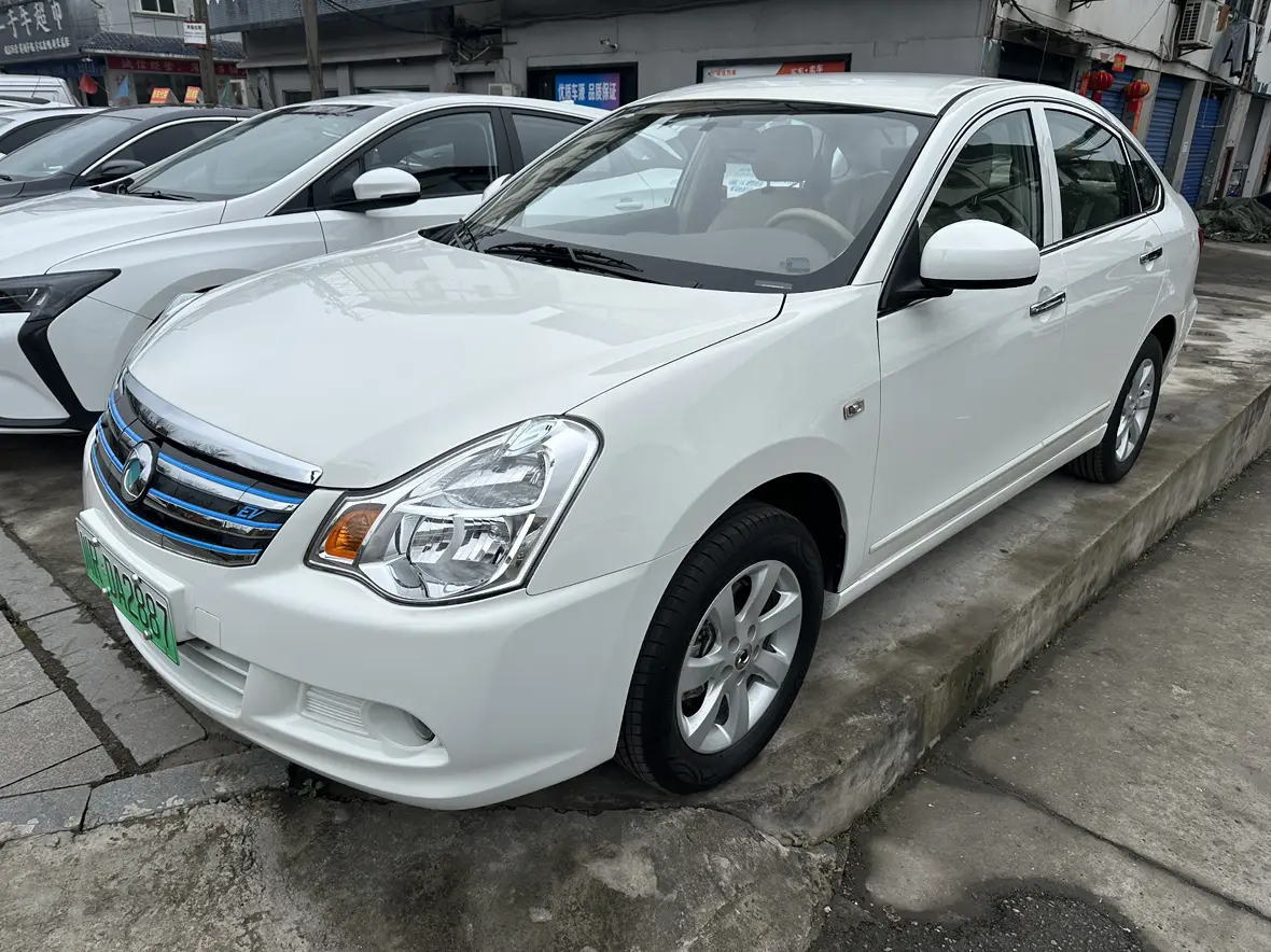 Dongfeng Junfeng E11K  из Китая