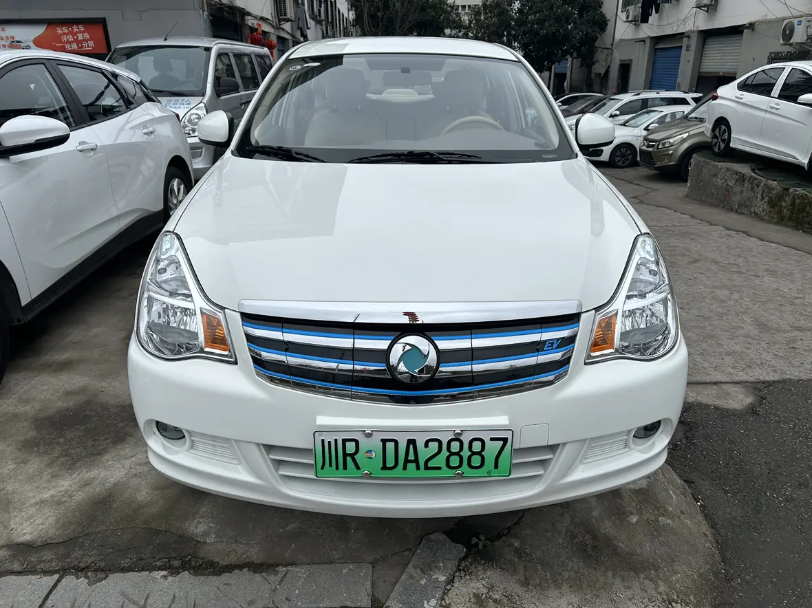 Dongfeng Junfeng E11K  из Китая