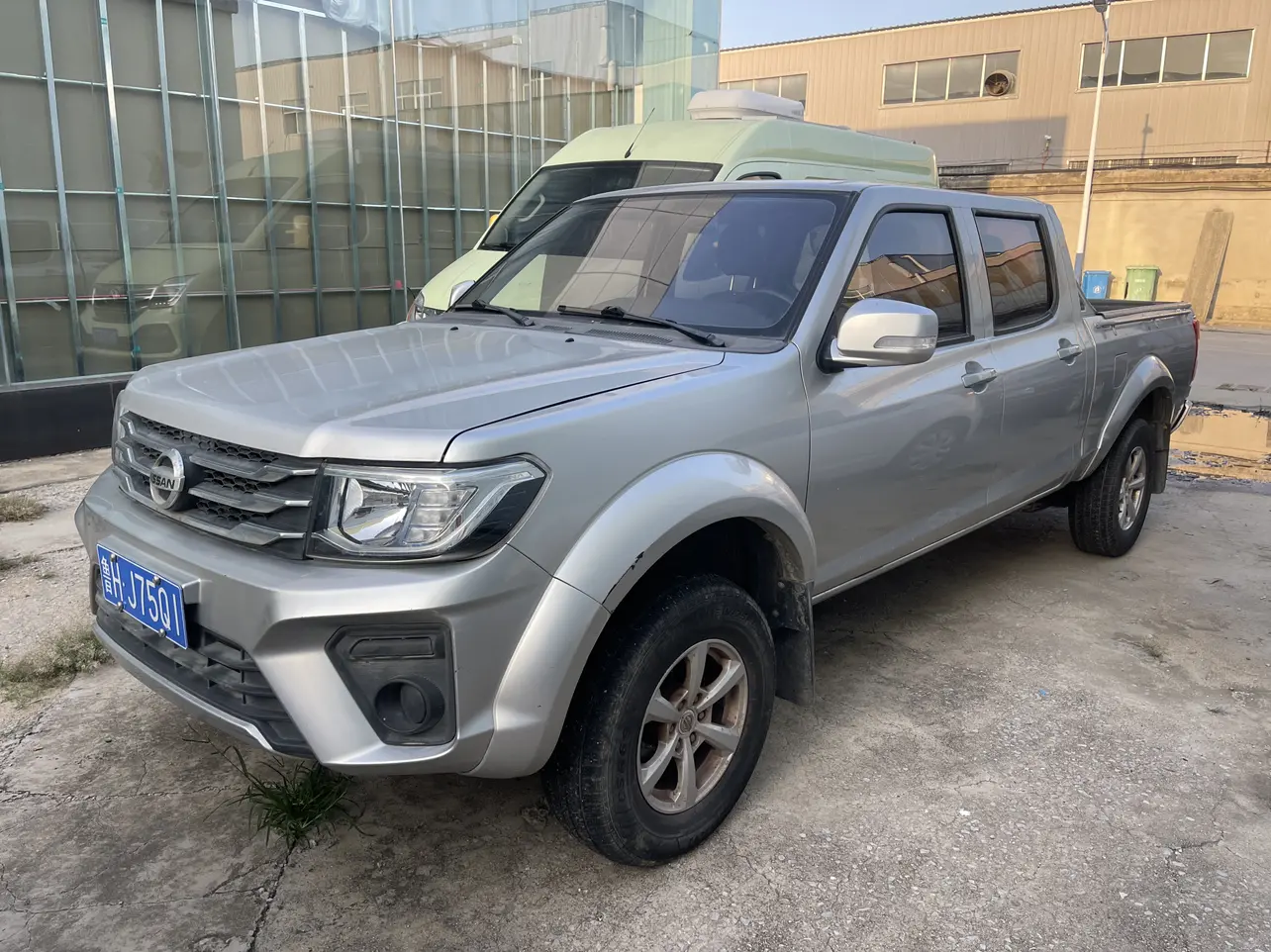 Dongfeng Ruiqi  из Китая