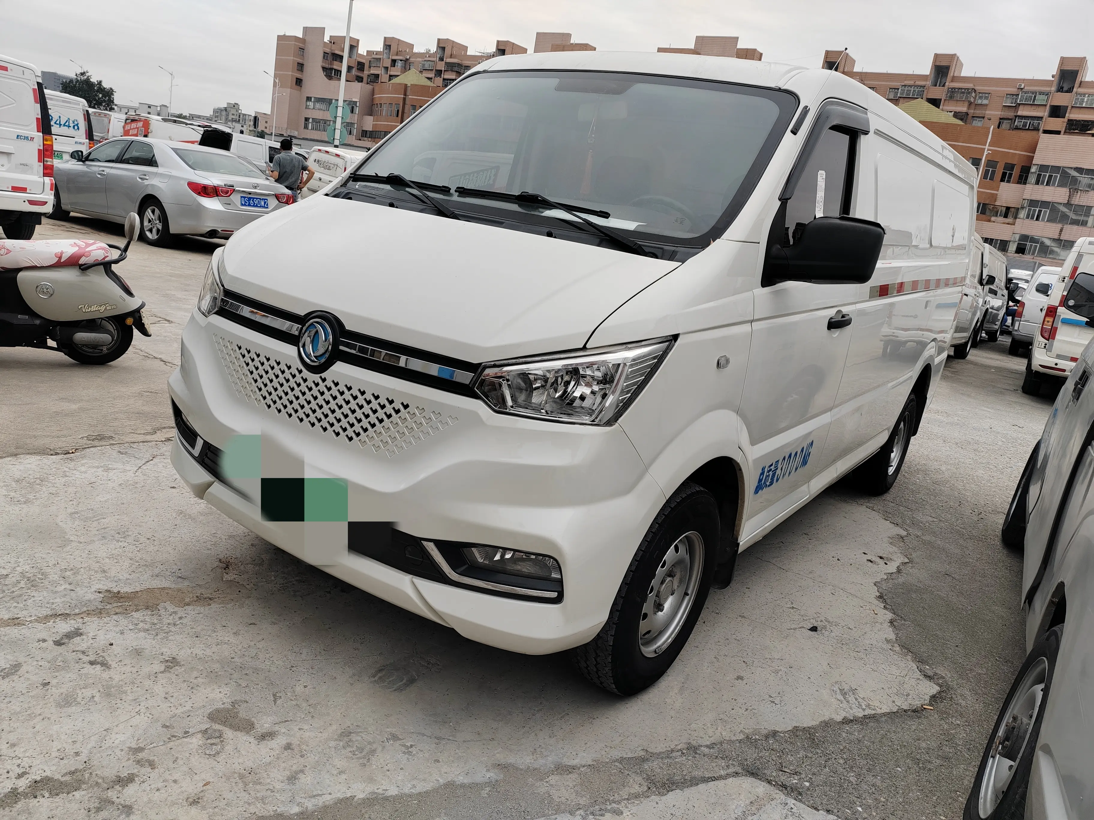 Dongfeng Yufeng EM26  из Китая