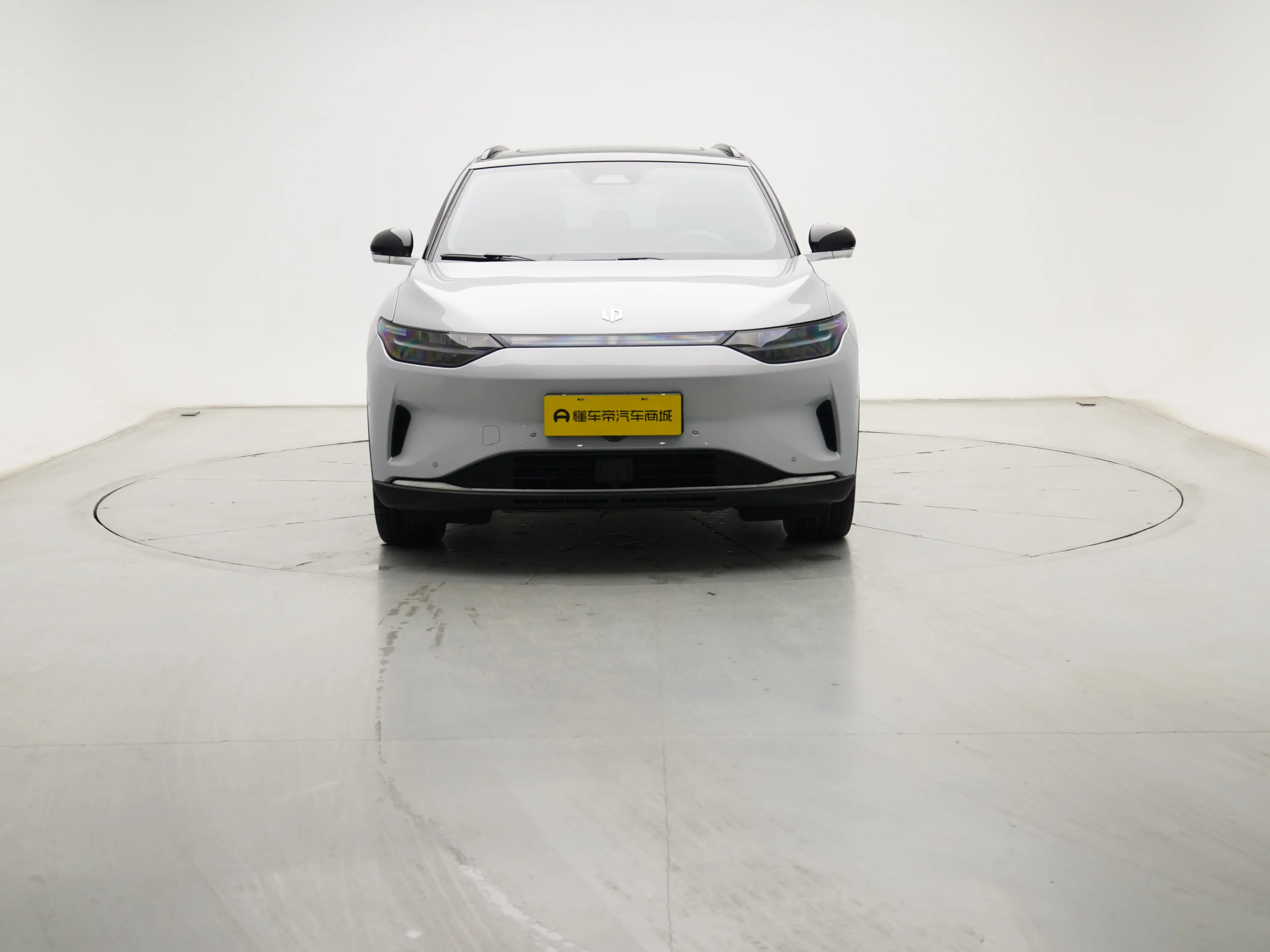 Leapmotor Zero running C11  из Китая