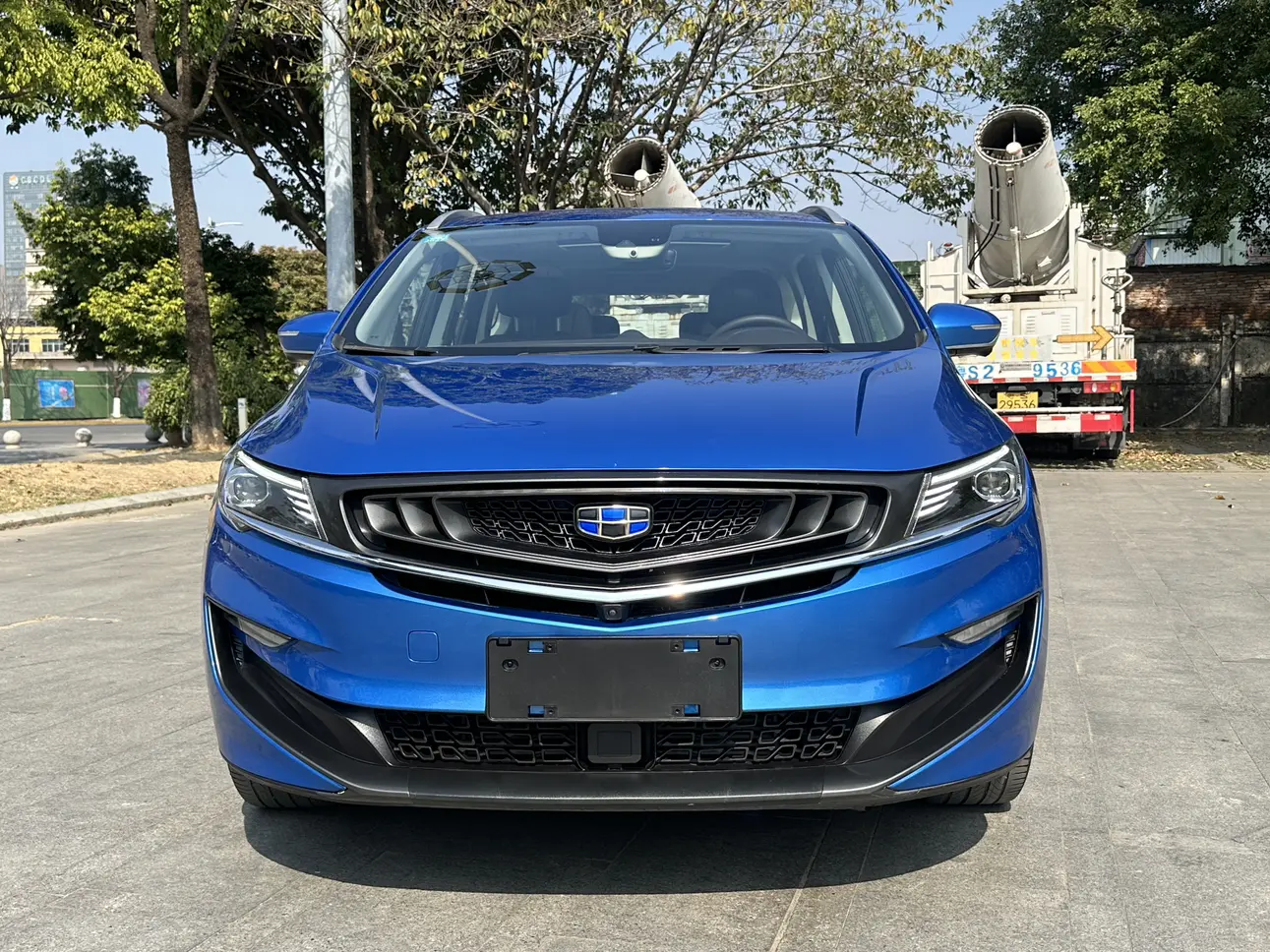 Geely Jiaji  из Китая