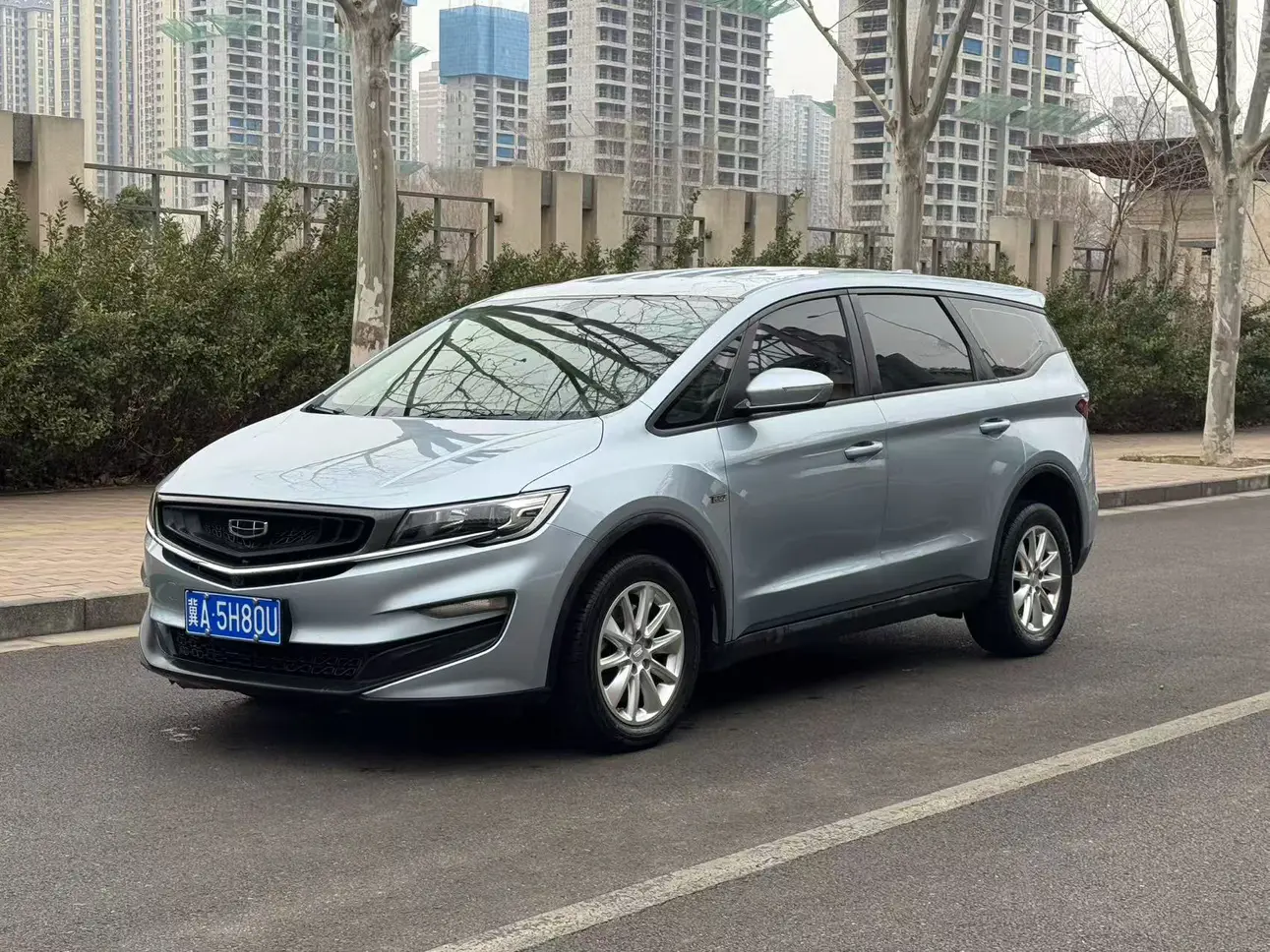 Geely Jiaji  из Китая