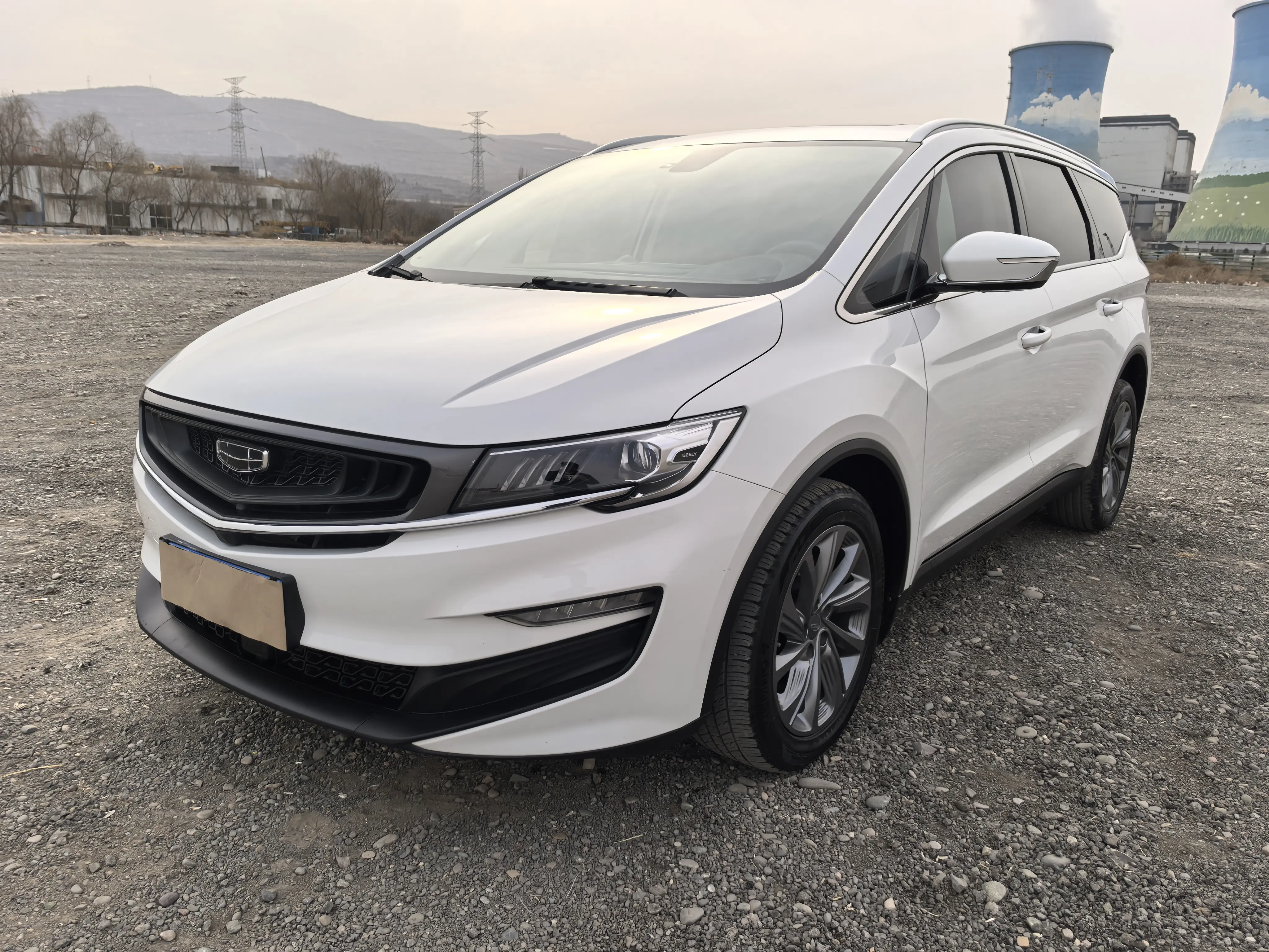 Geely Jiaji  из Китая