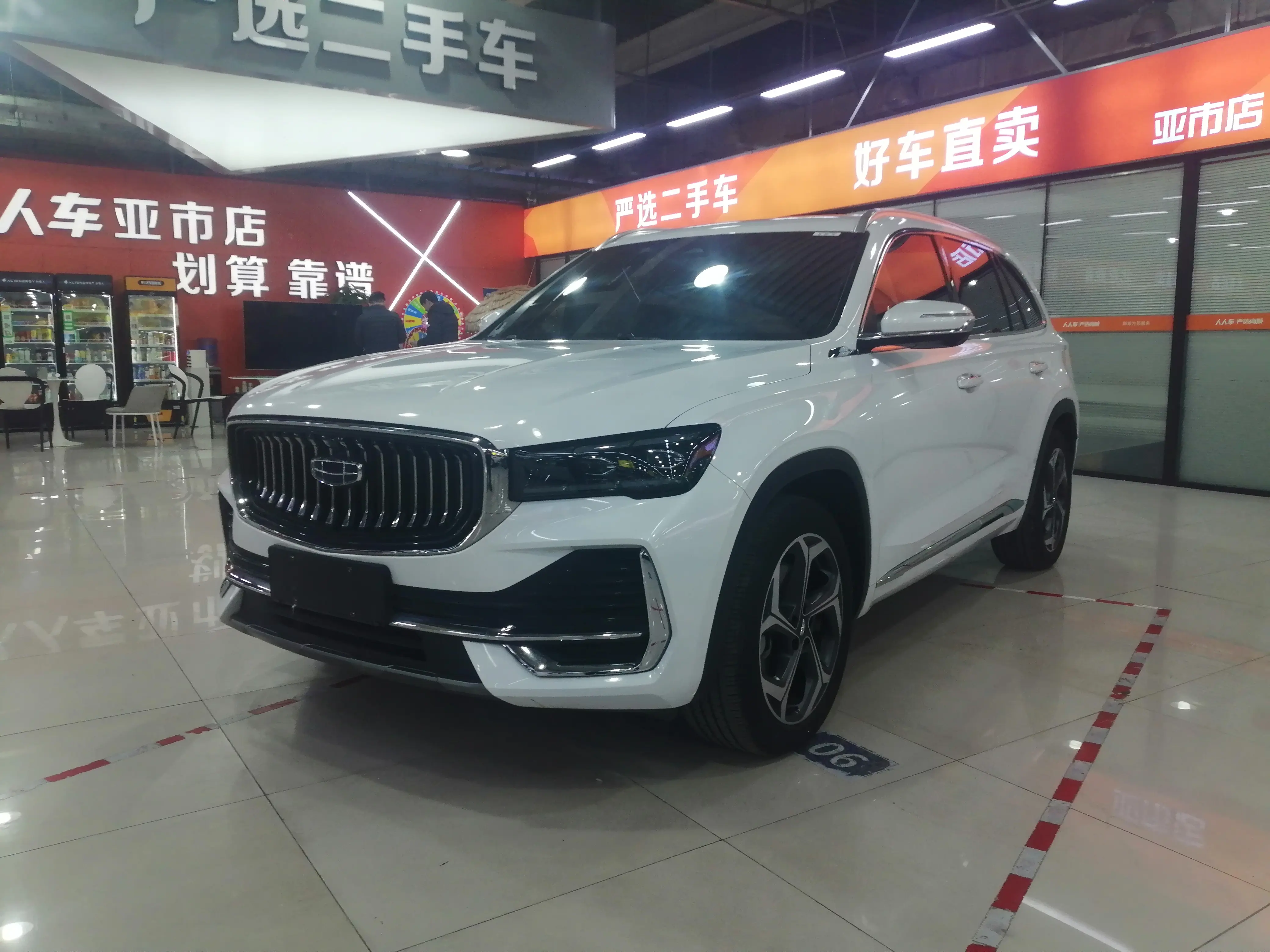 Geely Monjaro (Xingyue L)  из Китая