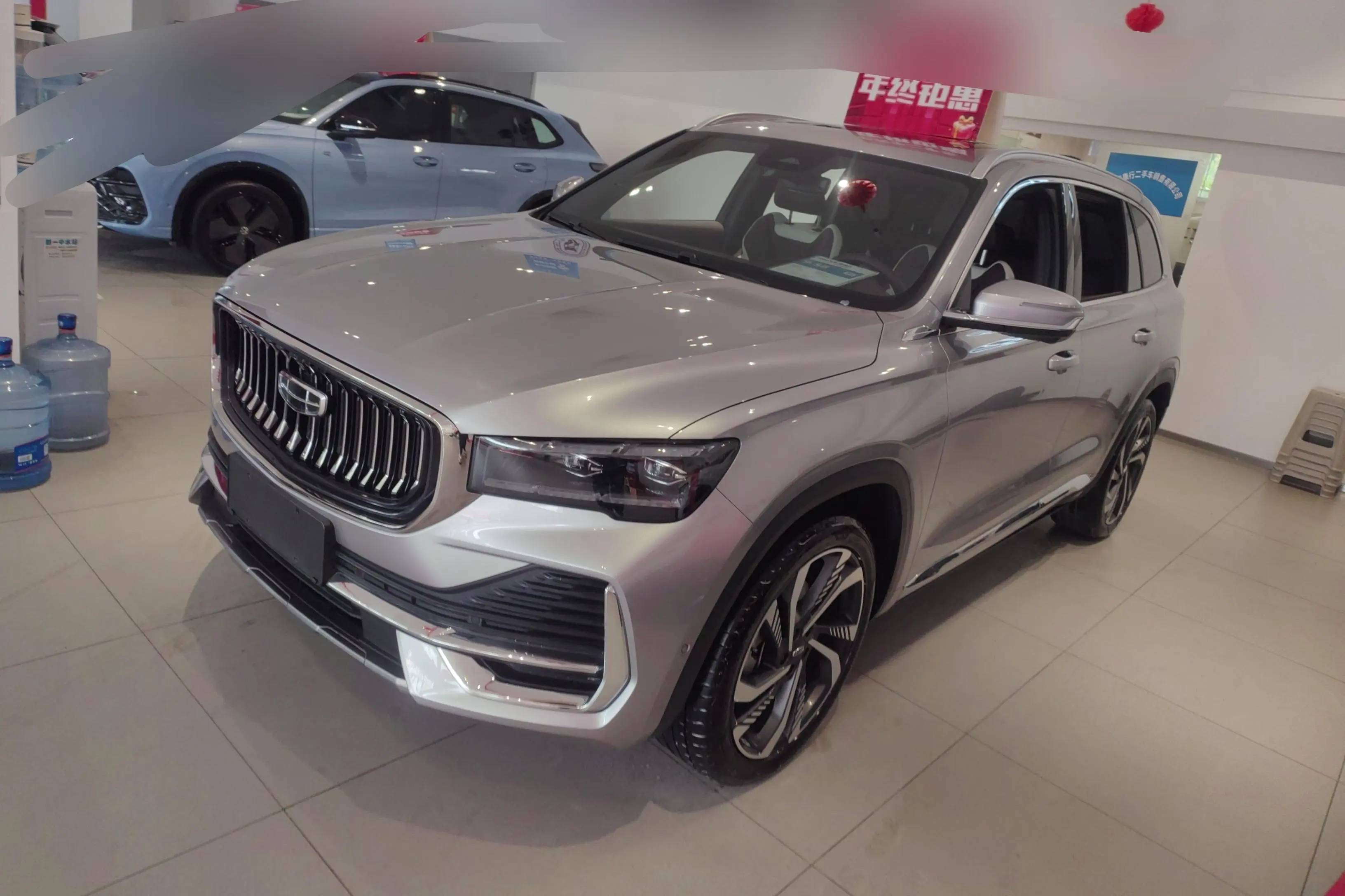 Geely Monjaro (Xingyue L)  из Китая