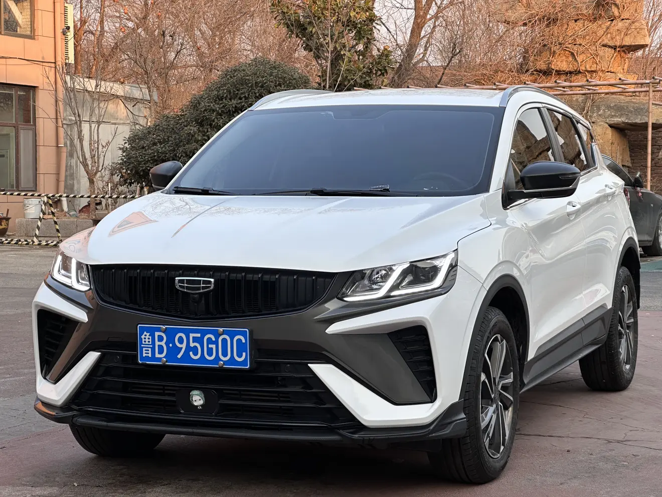 Geely Coolray SX11 (Binyue)  из Китая