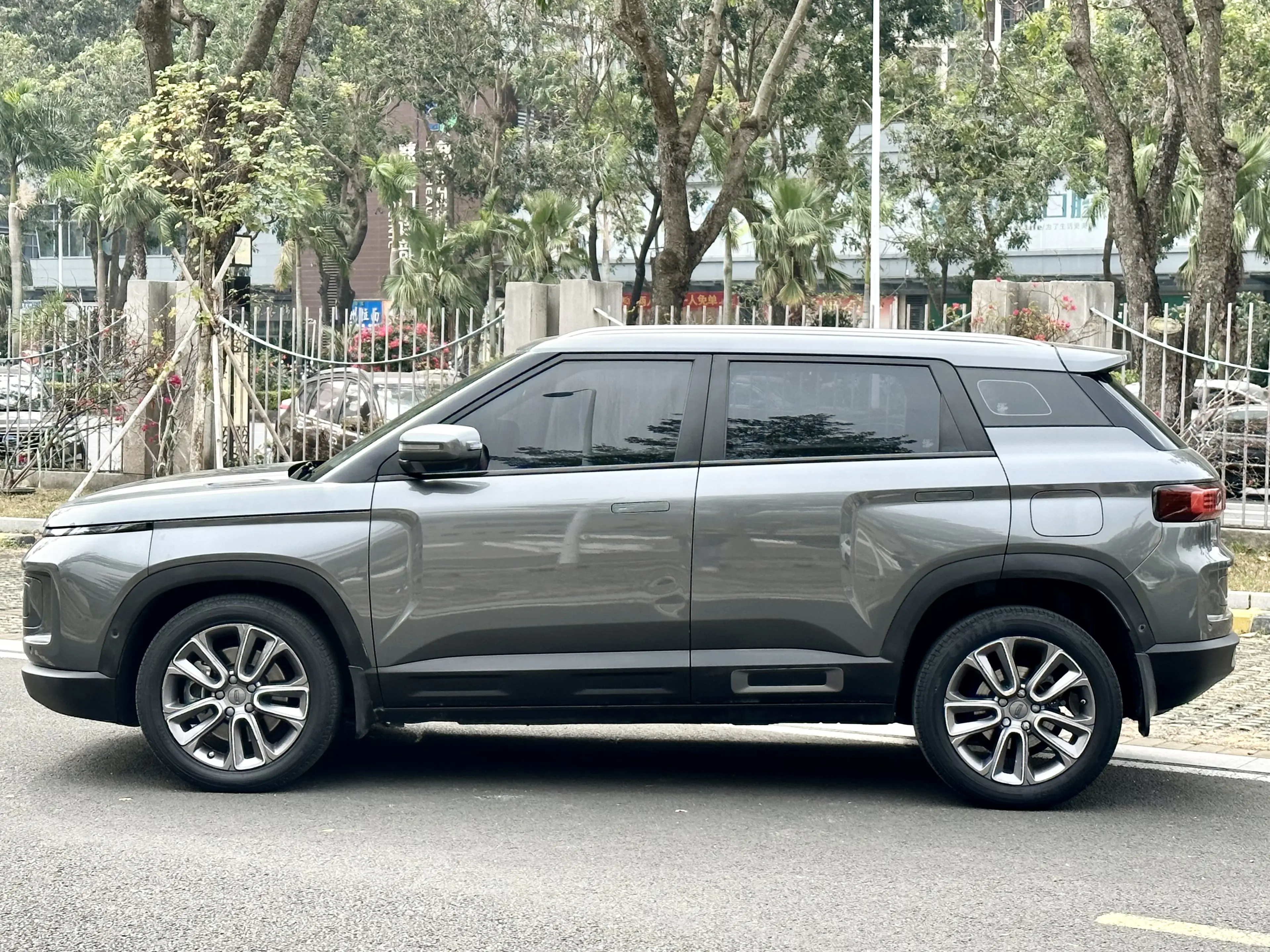 Geely ICON  из Китая