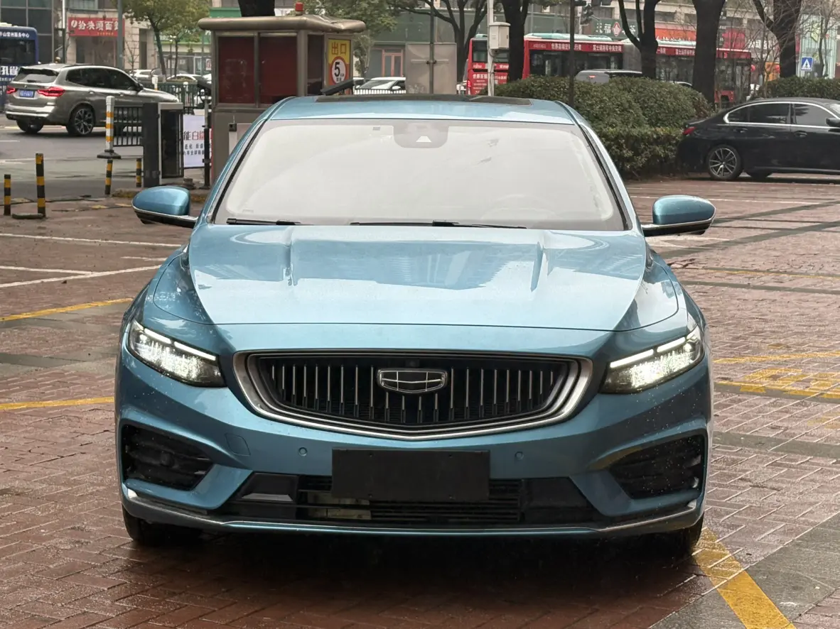 Geely Xing Rui  из Китая