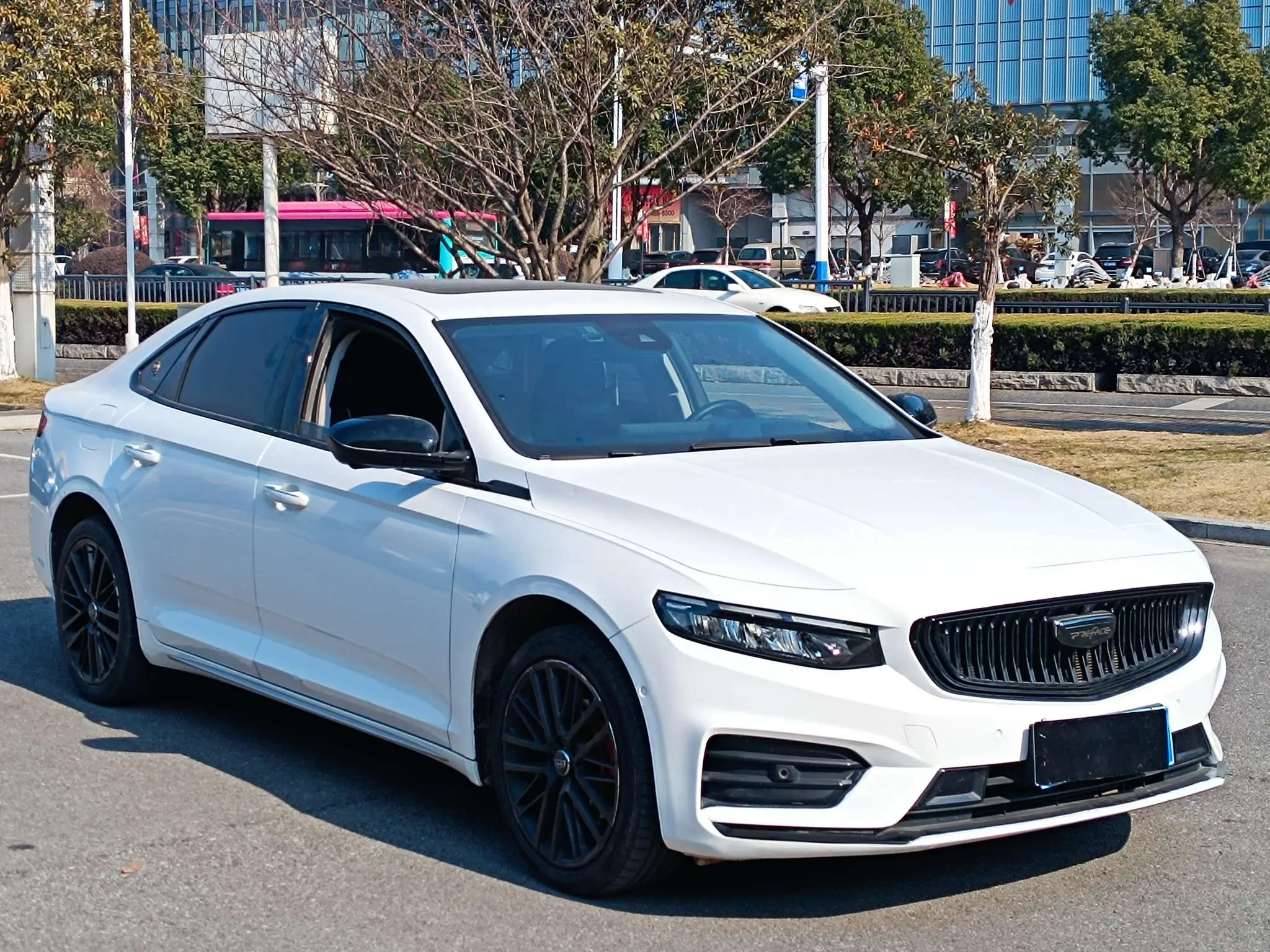 Geely Xing Rui  из Китая