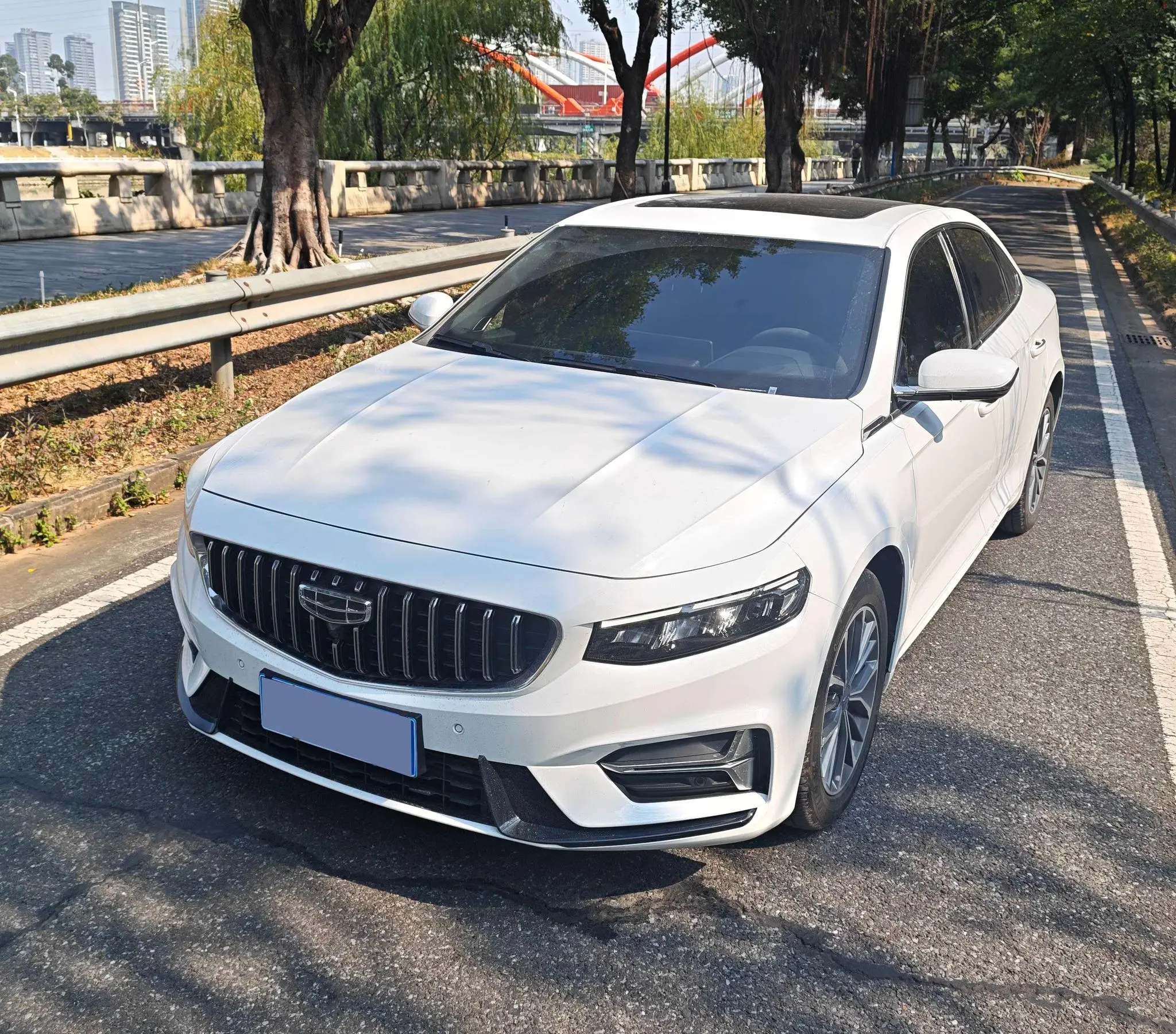 Geely Xing Rui  из Китая