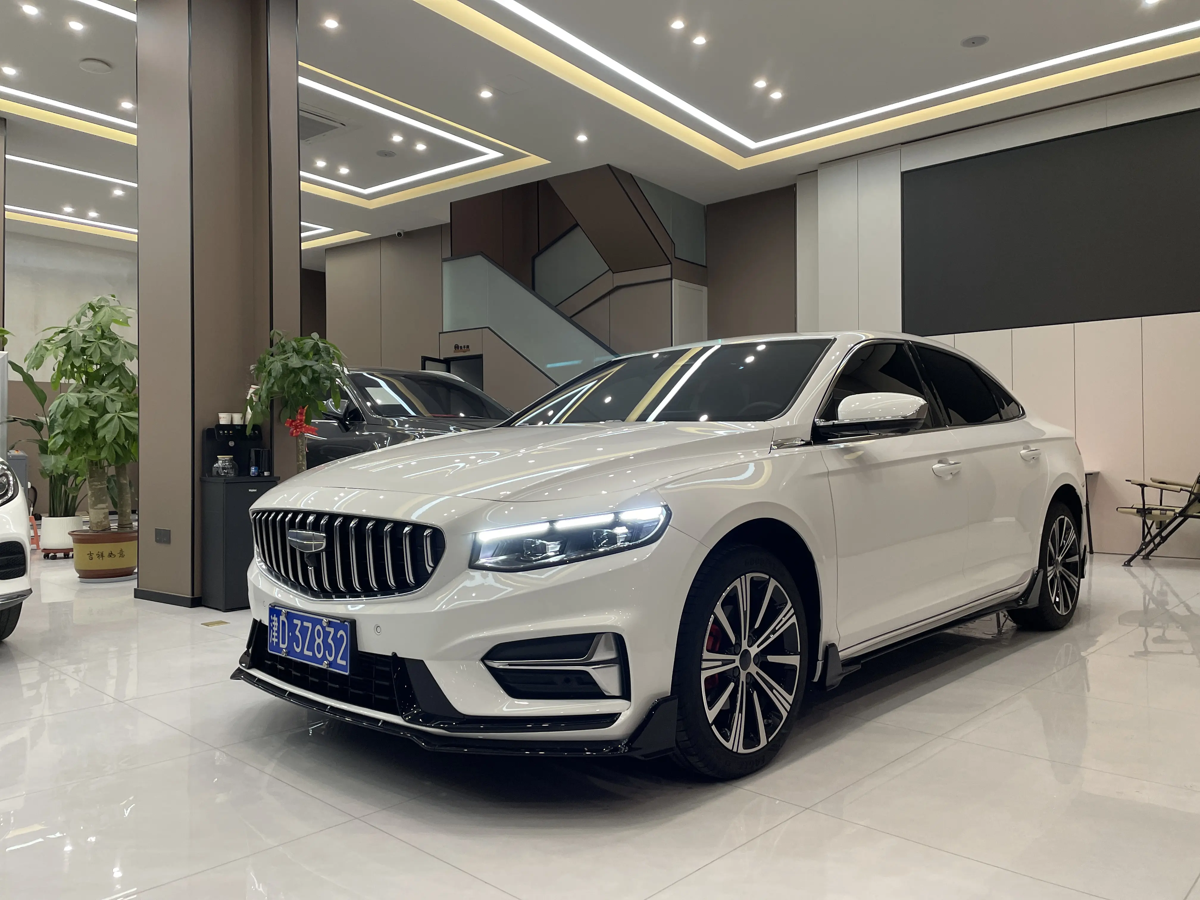 Geely Xing Rui  из Китая