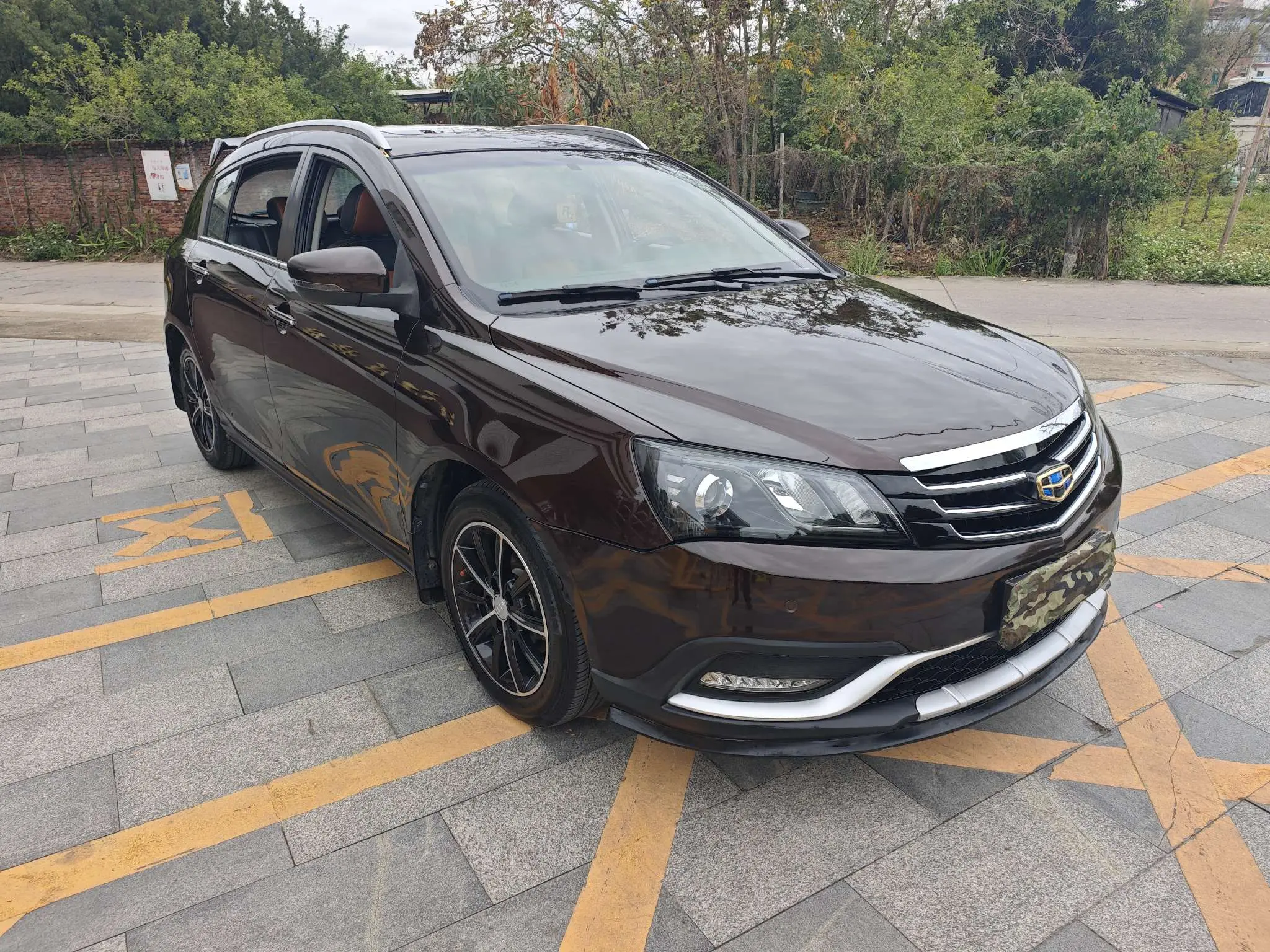 Geely Emgrand  из Китая