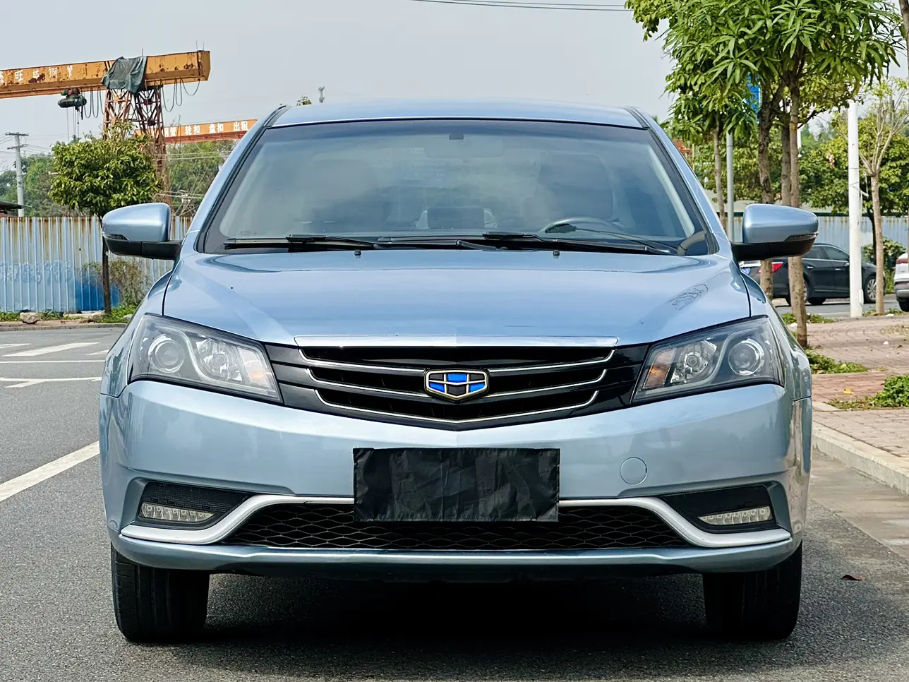 Geely Emgrand  из Китая