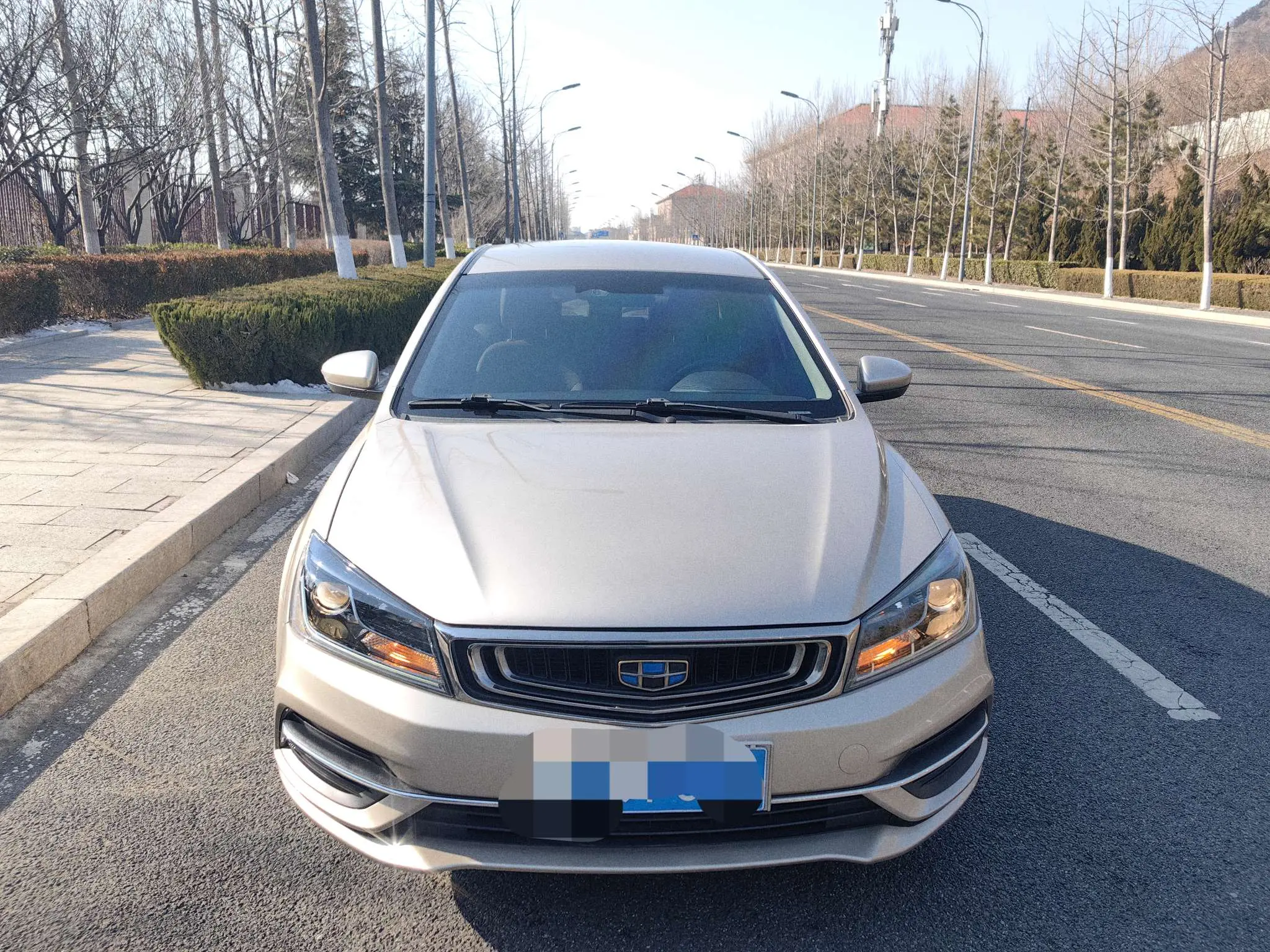 Geely Emgrand  из Китая