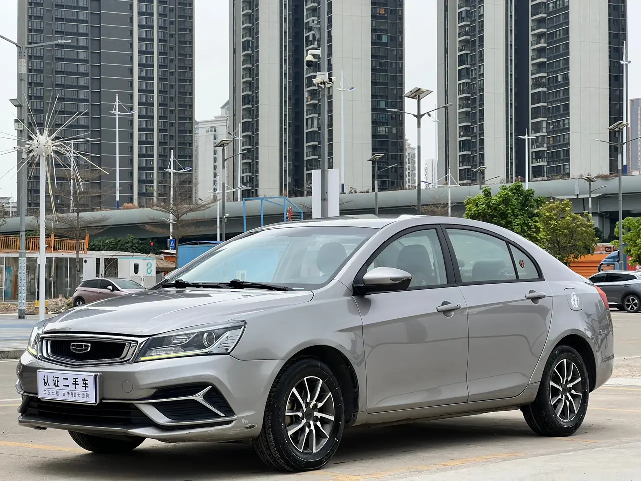 Geely Emgrand  из Китая