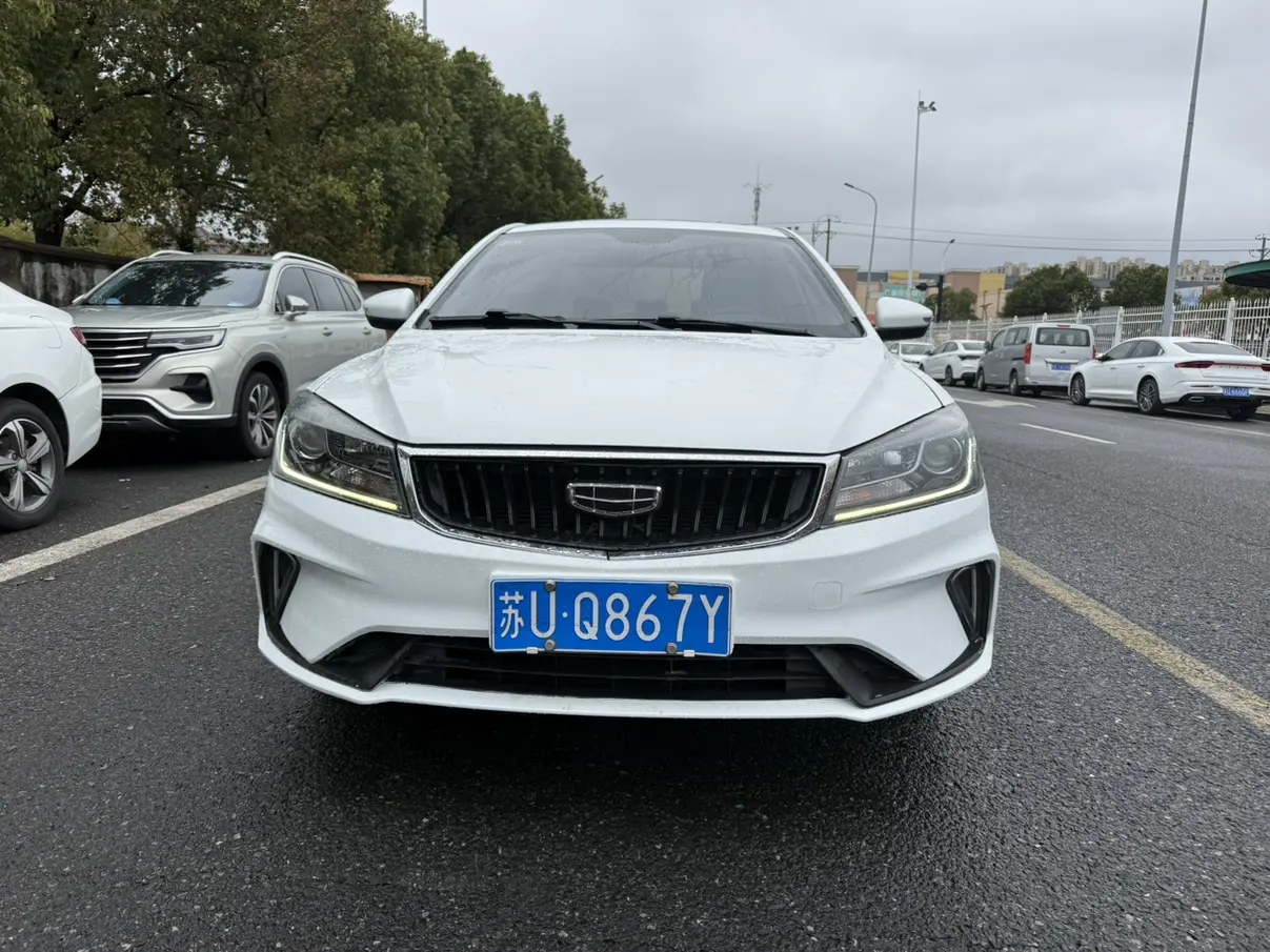 Geely Emgrand  из Китая