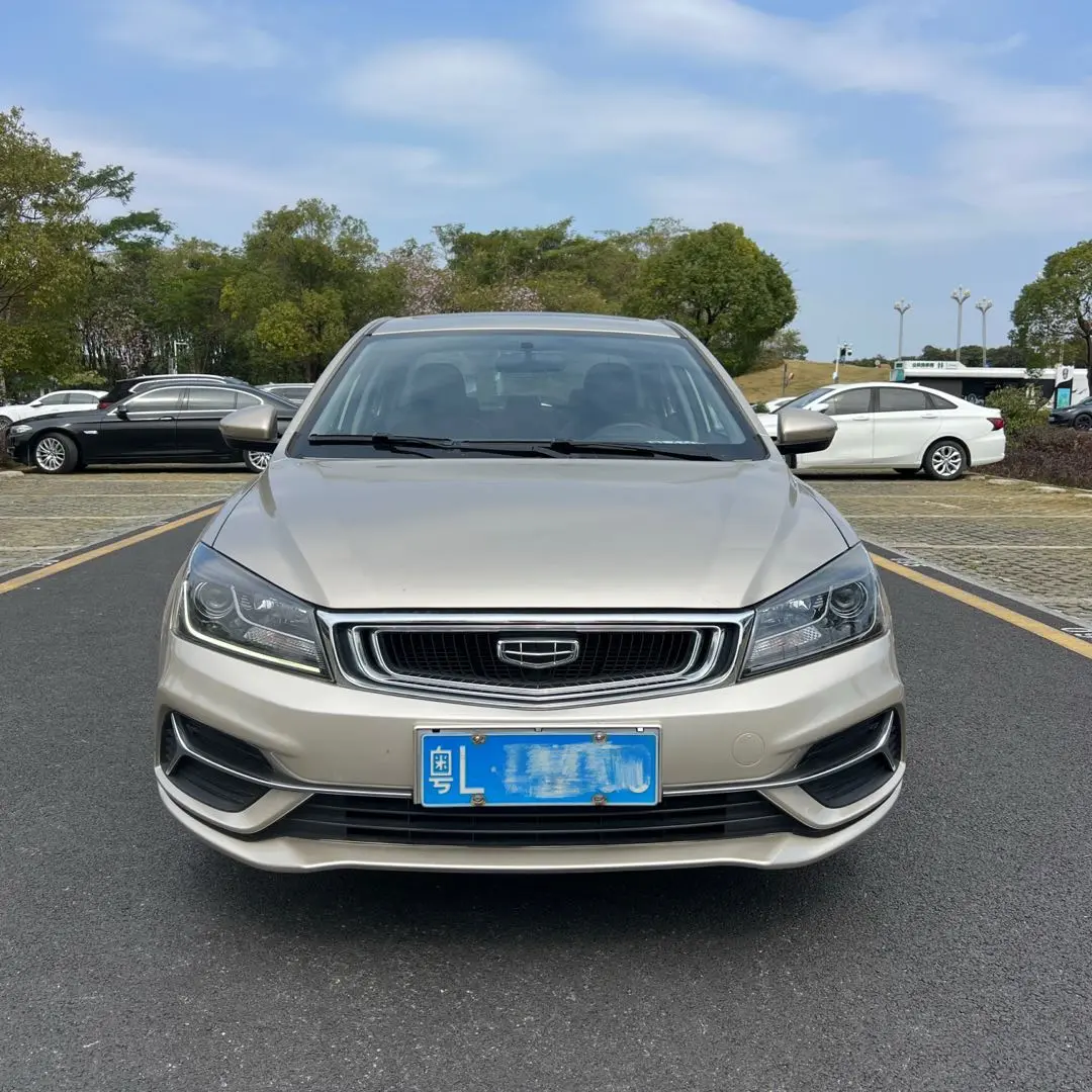 Geely Emgrand  из Китая