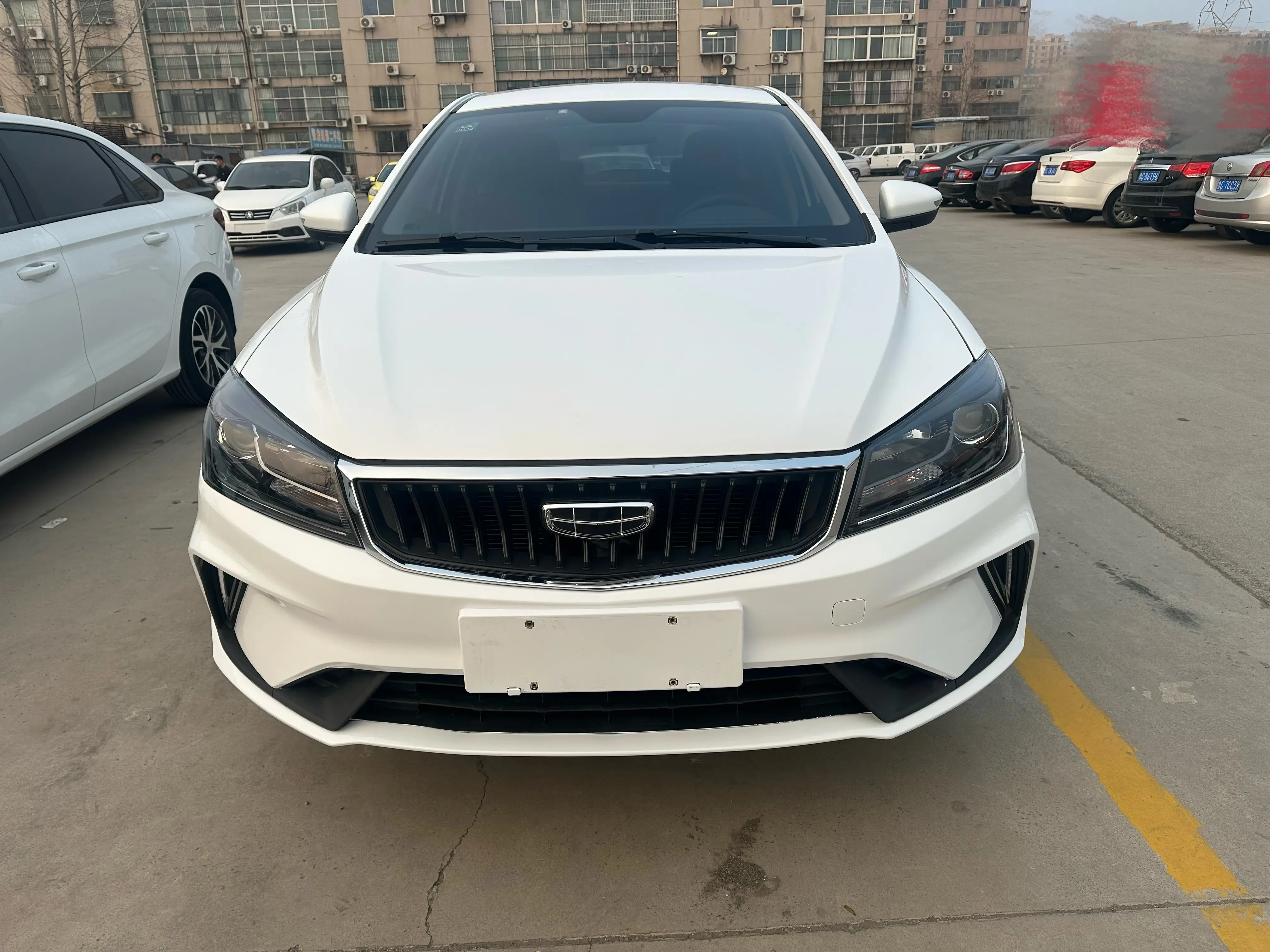 Geely Emgrand  из Китая
