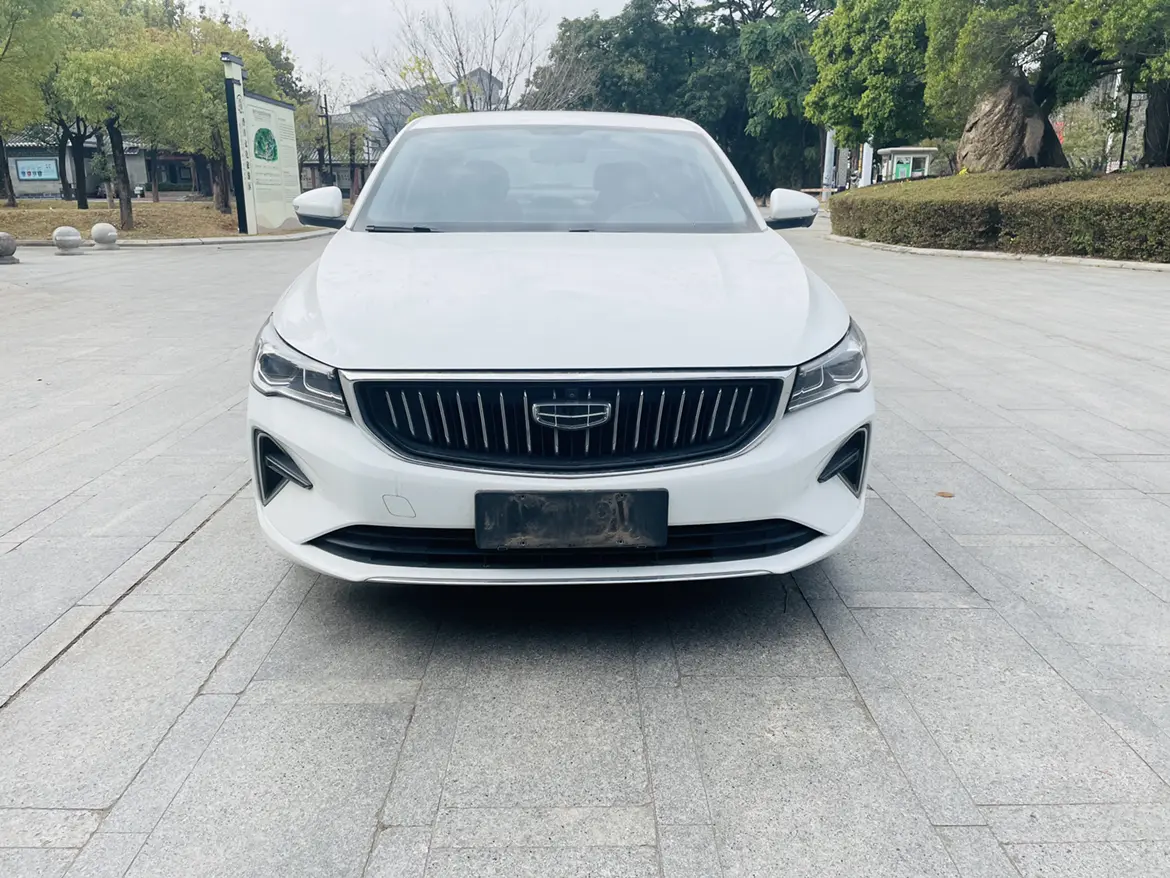 Geely Emgrand  из Китая