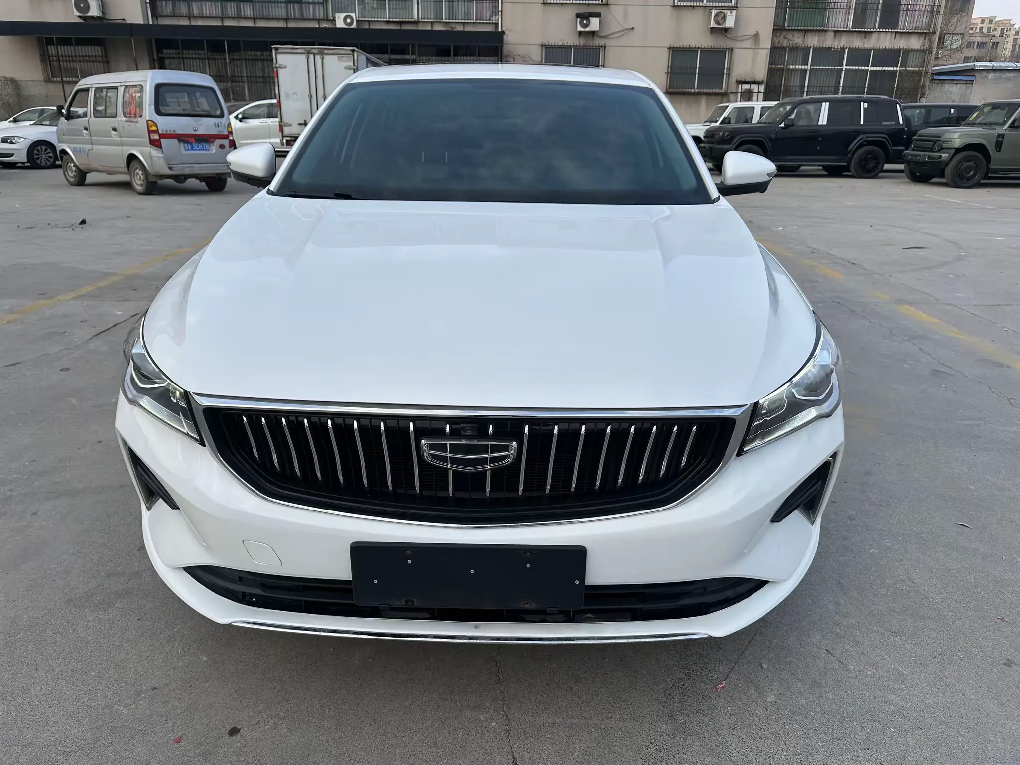Geely Emgrand  из Китая